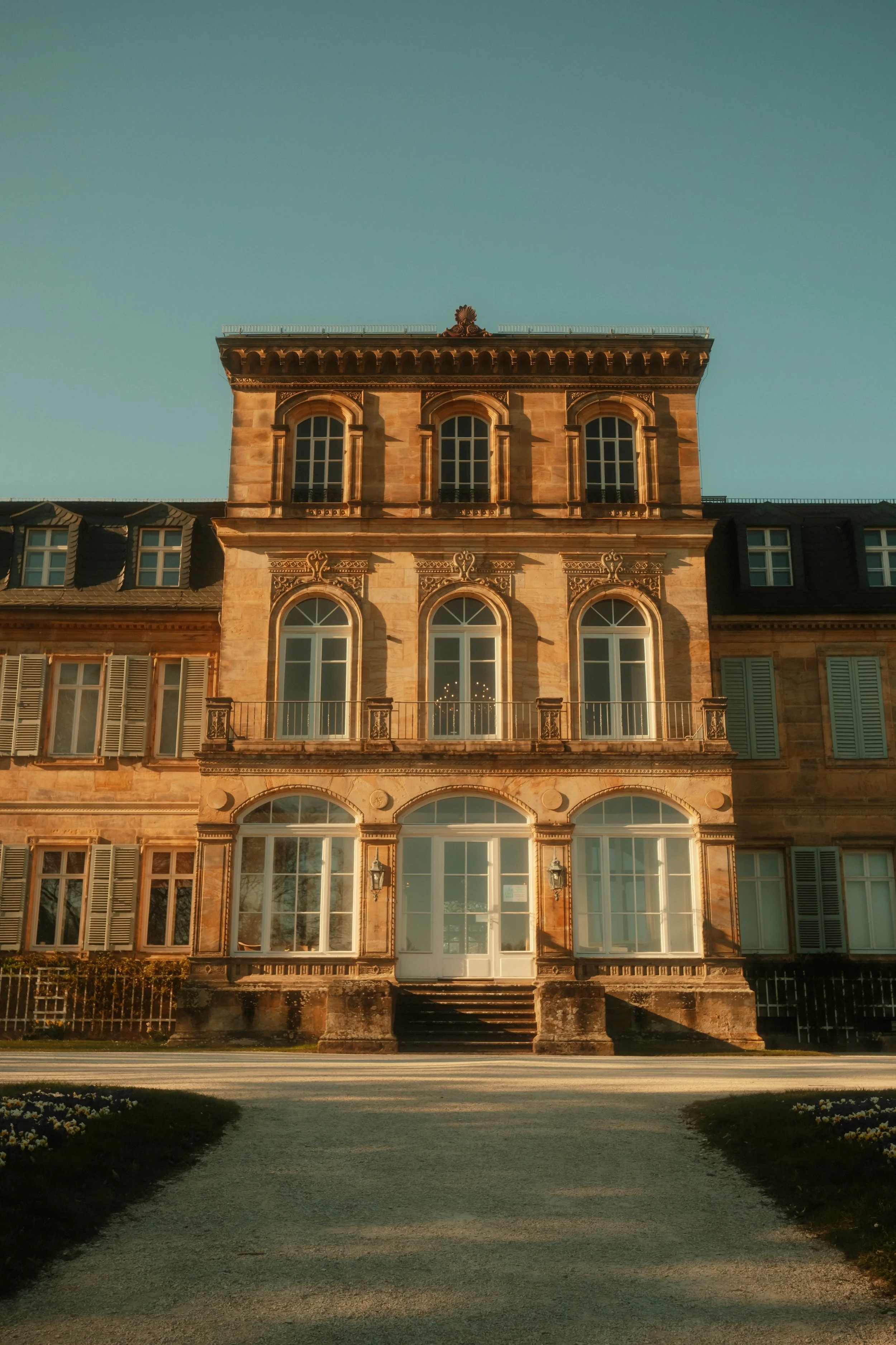 ARCHITECTURE