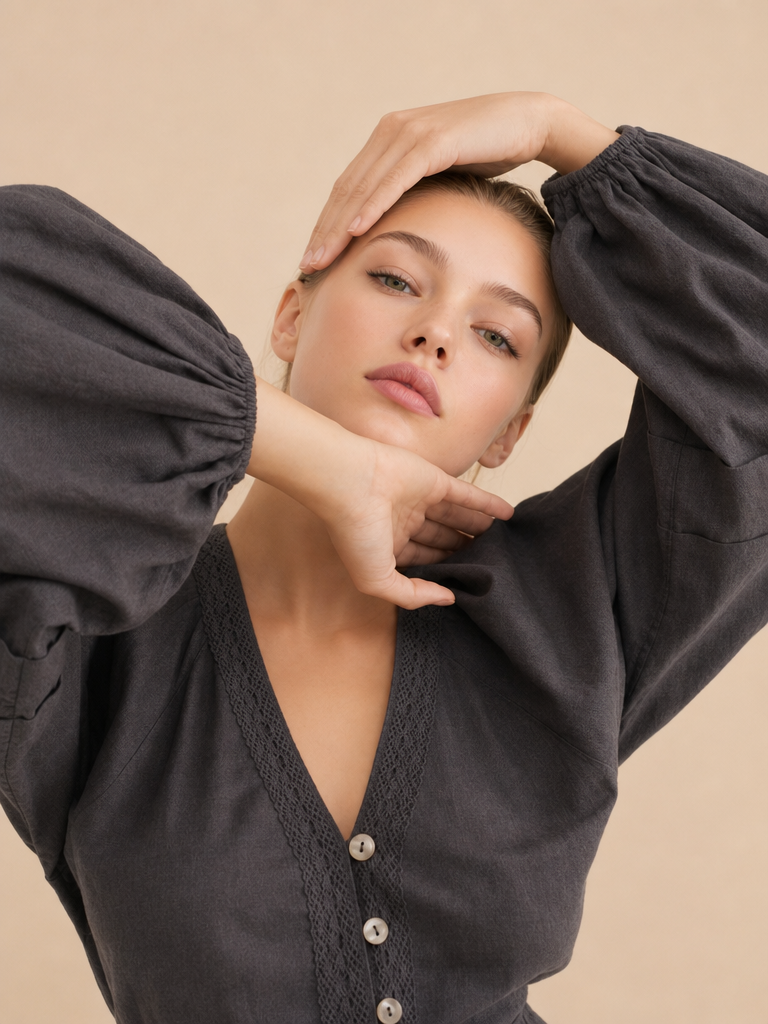 Fashion_and_Portrait_Photography_In_a_fashion_photography_style_a_young_woman_n7lpwwVv.png