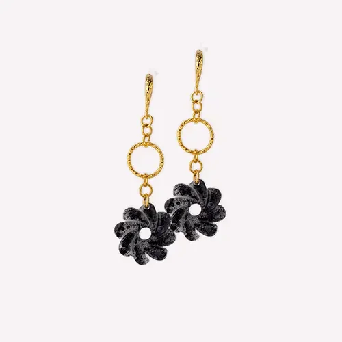 Composition de boucles d’oreilles artisanales colorées Atelier Gaméli