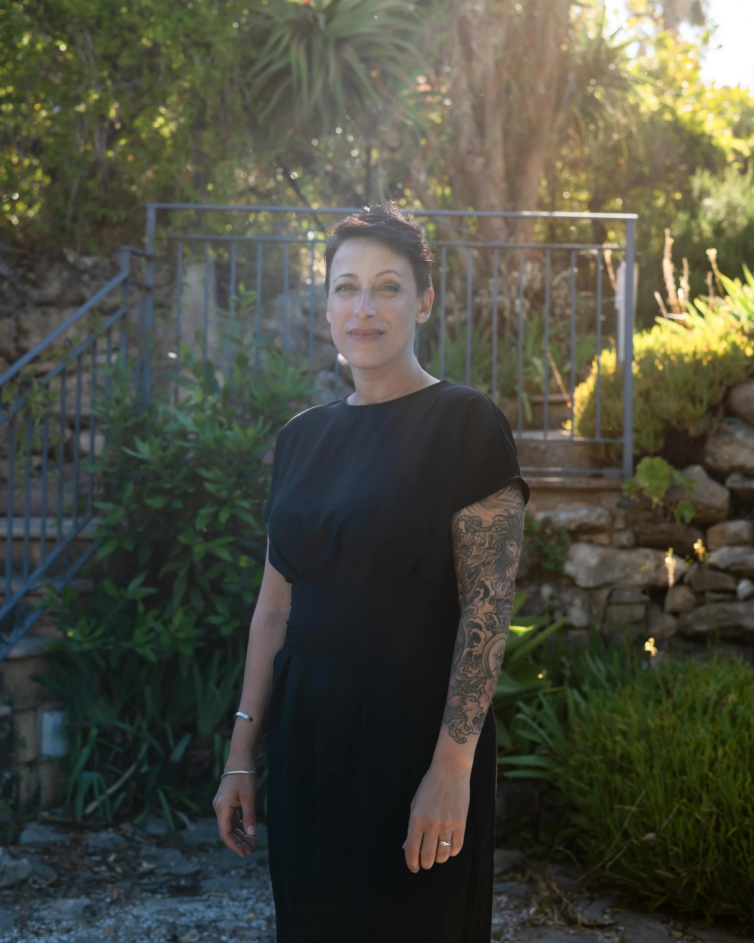 I have spent my life learning to read rooms.
Years as a flight attendant taught me something no photography course ever could: 
how to make a stranger feel at ease within minutes. How to stay calm when everything around you is moving fast. How to com
