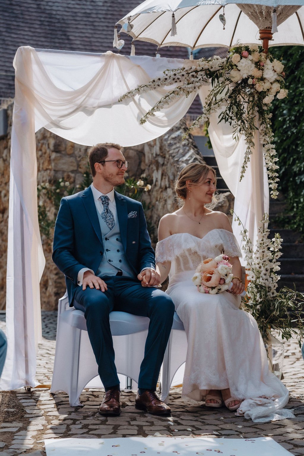 Groom and bride during emotional wedding ceremony by photographer Jessica Di Salvo.