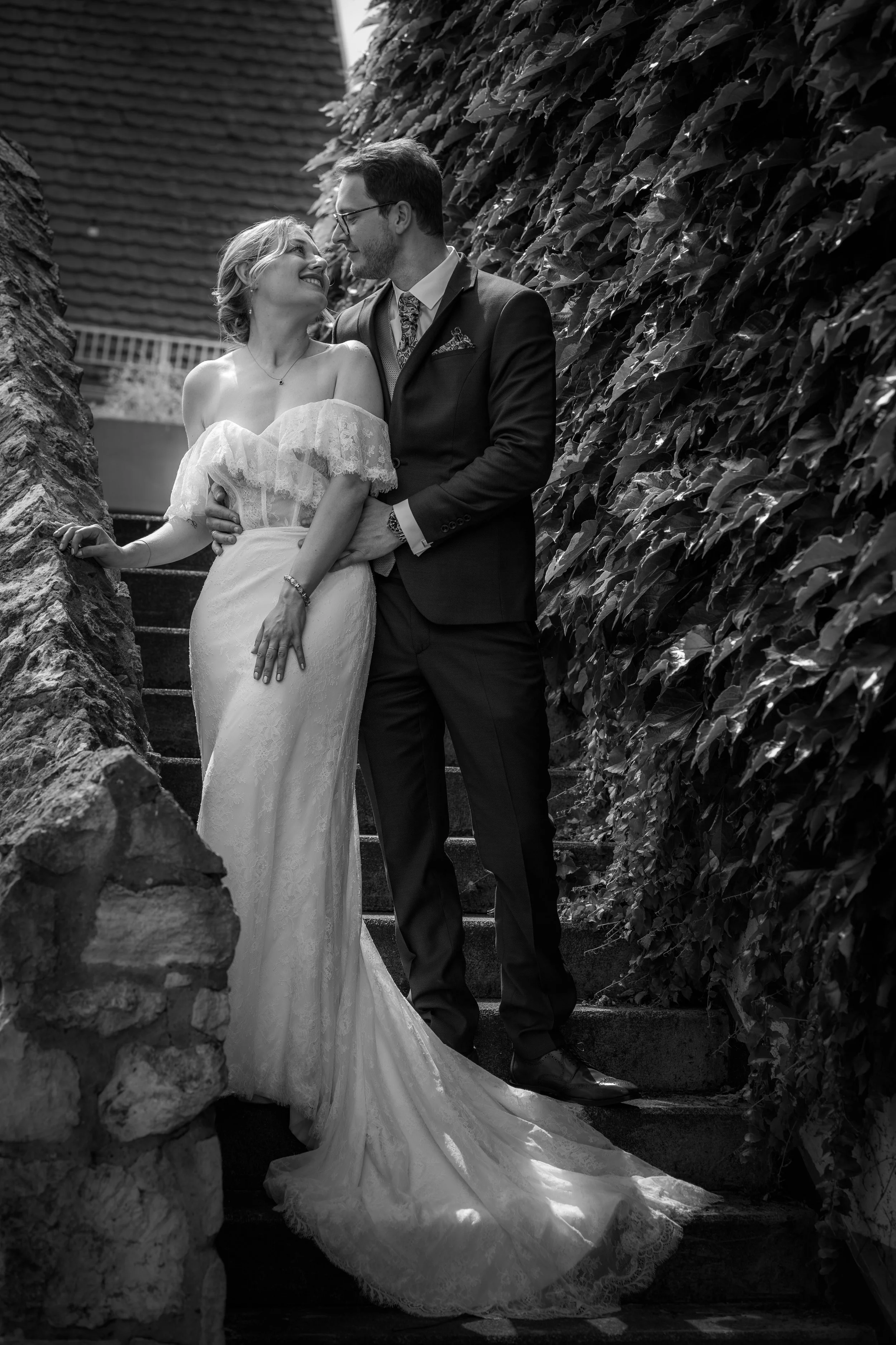 Cinematic wedding picture in black and white, Germany.
