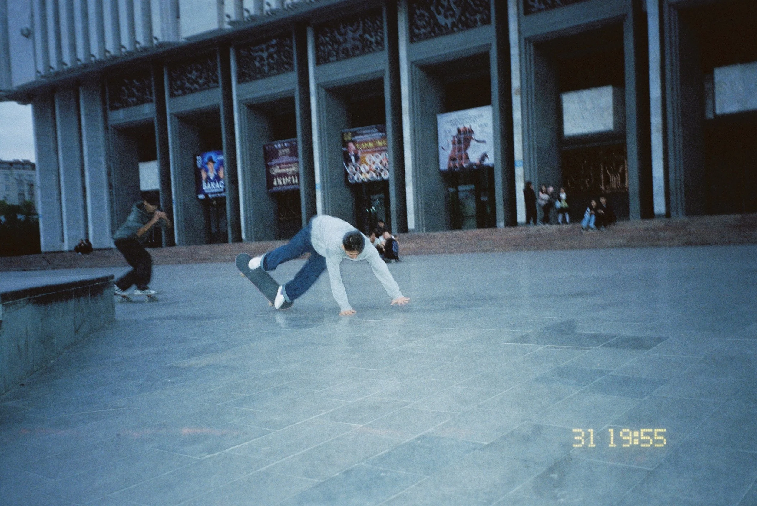 R1-04812-0011.JPG