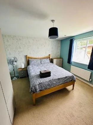 GH bedroom.jpg