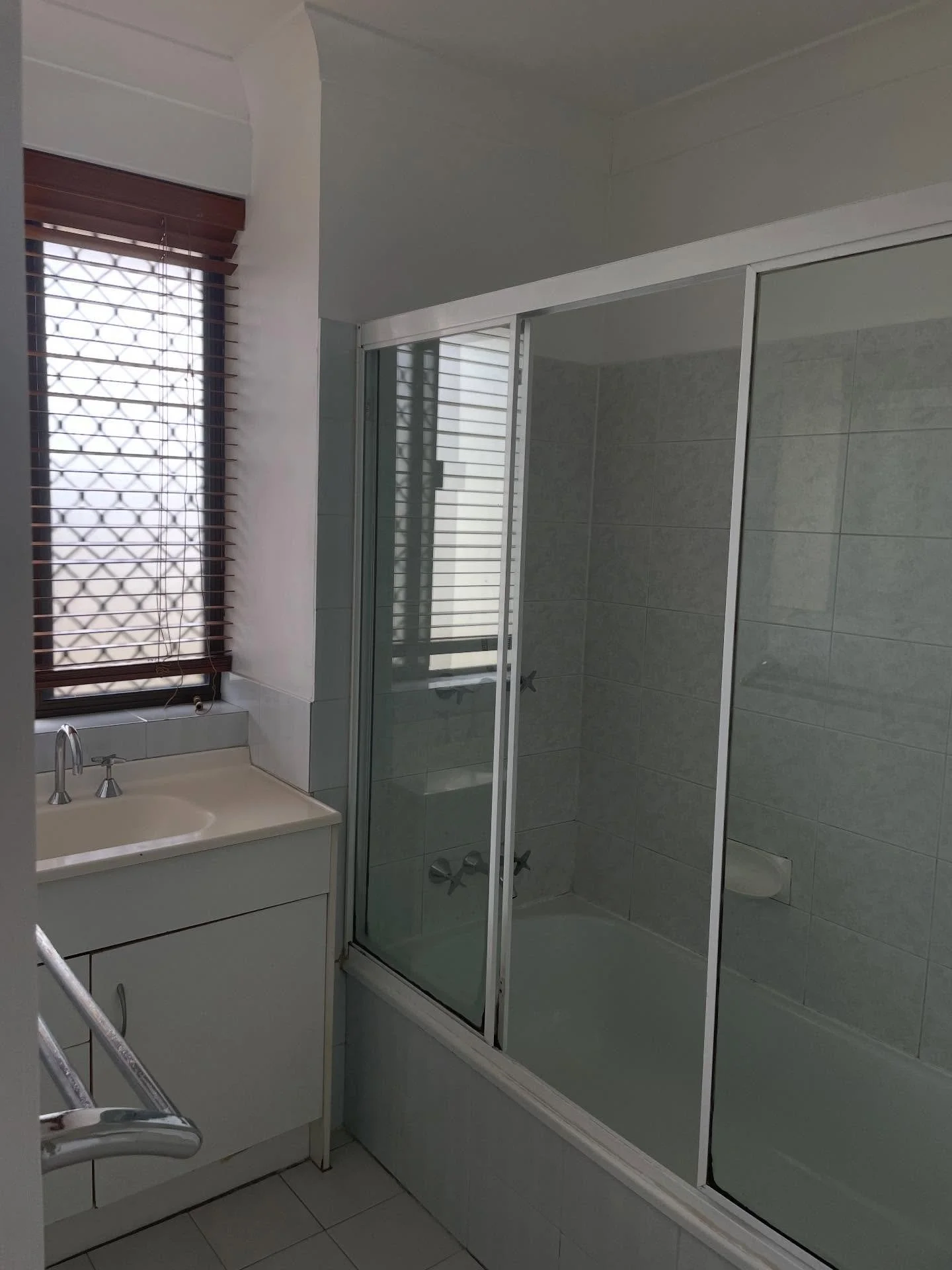 Before, during and after 👏  Progress pics from renovations completed on the design and upgrade of a bathroom. No better time than the New Year to make those upgrades. When you need a plumber, you know who to call 👨&zwj;🔧📞