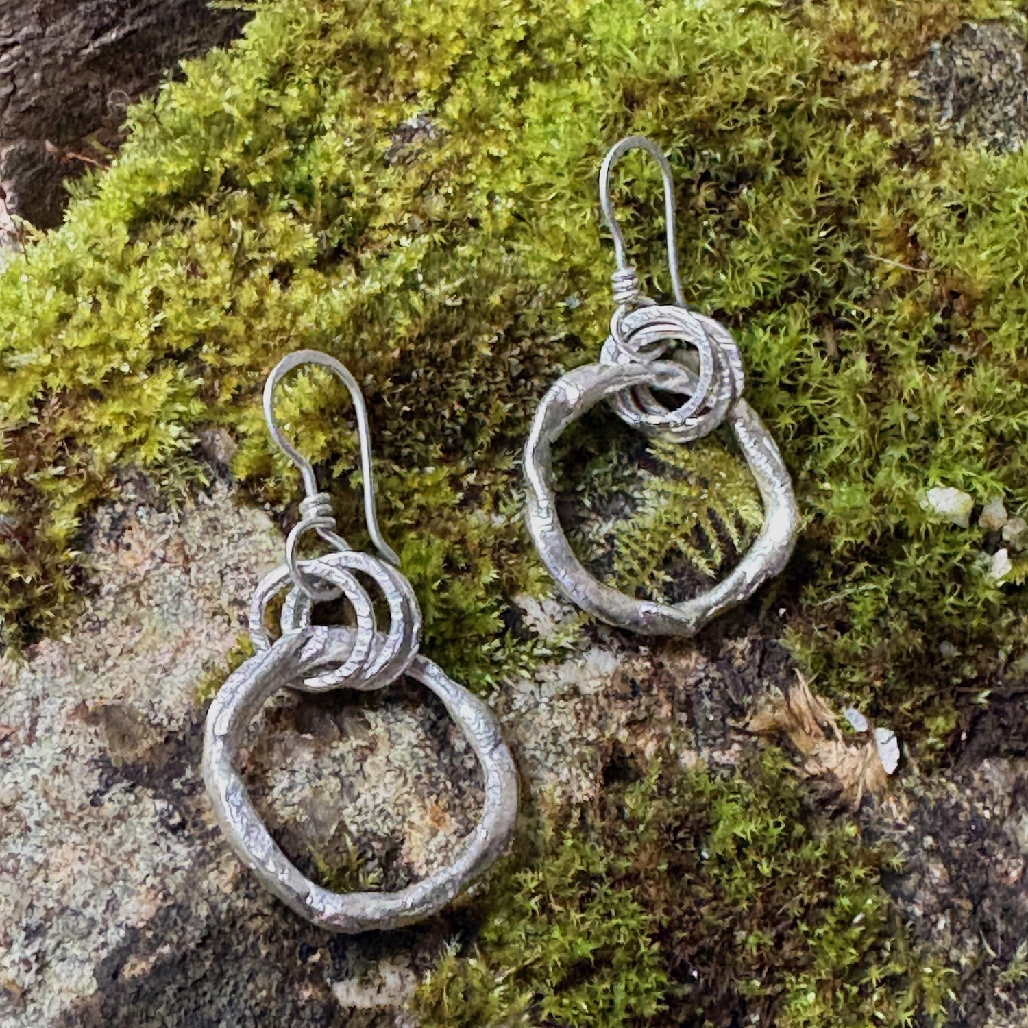 Tanat 1 molten ring earrings triple hammered bail.jpg