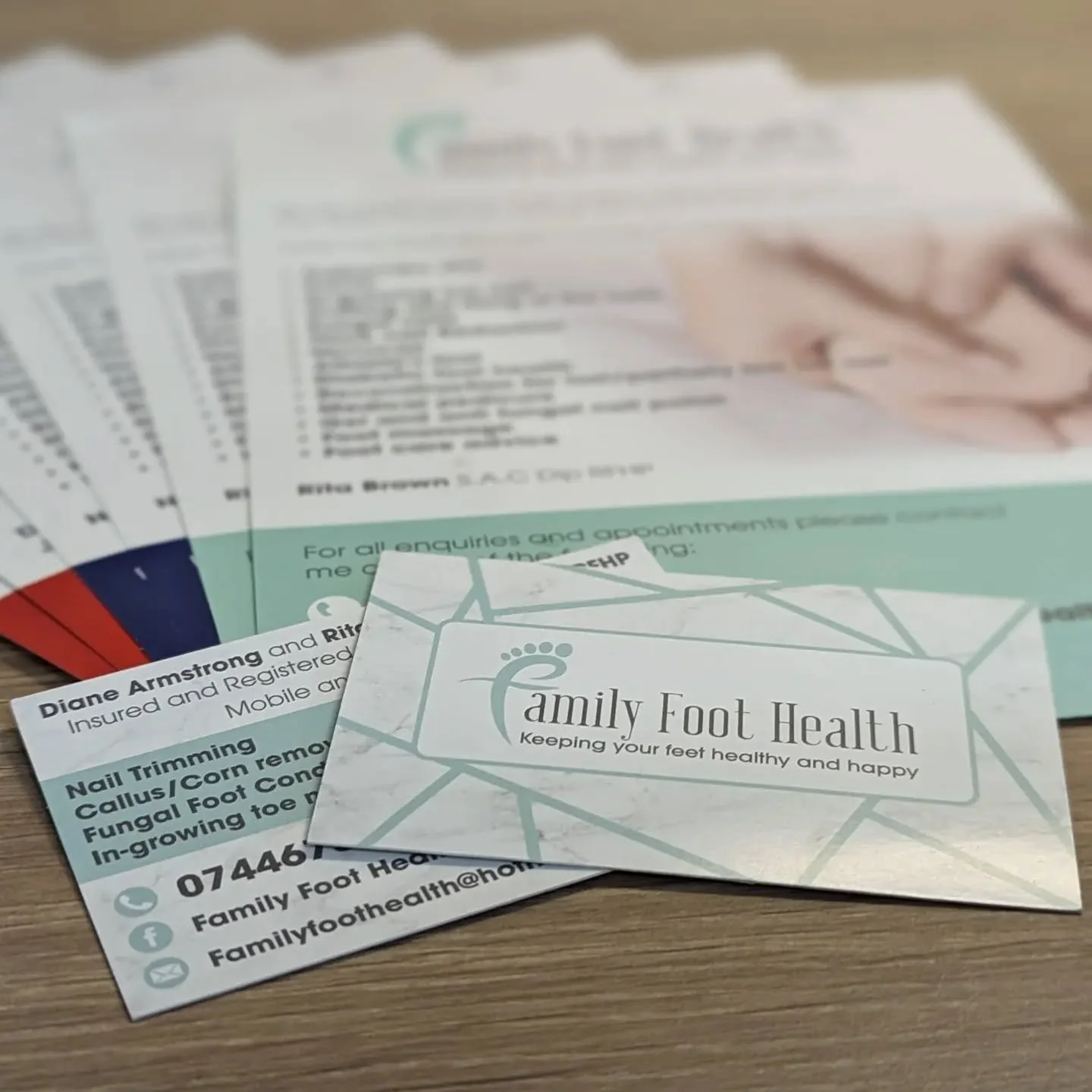 What a way to differentiate members of the team with personalised colour schemes for each employee! That's what we did here with family foot health! Really punchy fresh designs 👊 #flyers #advertising #branding #companybranding #smallbusiness #smallb