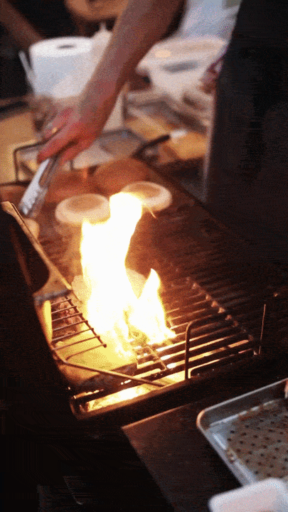 un gif illustrant l'ambiance qui règne à Coolin lors d'une soirée