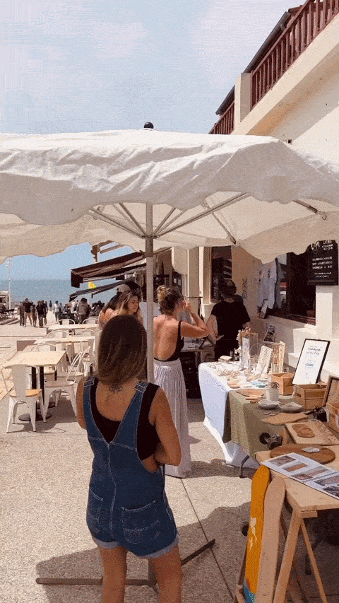 un gif montrant un événement créatif organisé chez Coolin, sur la terrasse