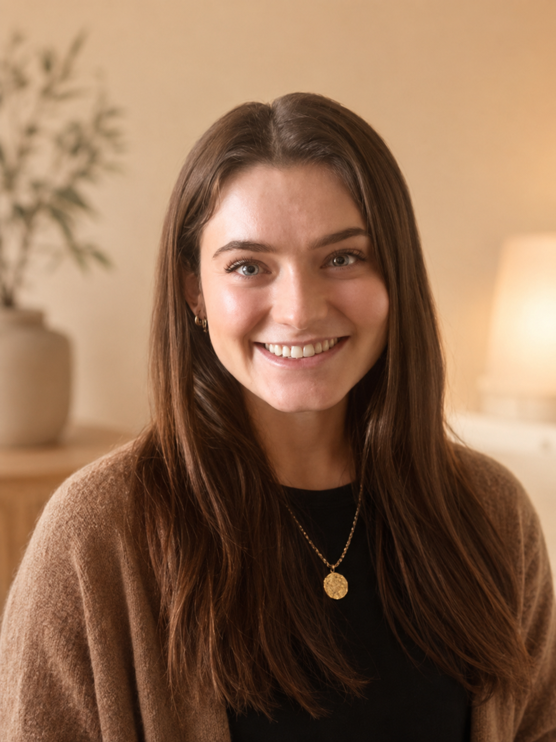 Arya Tsay-Jones Outspace Therapist