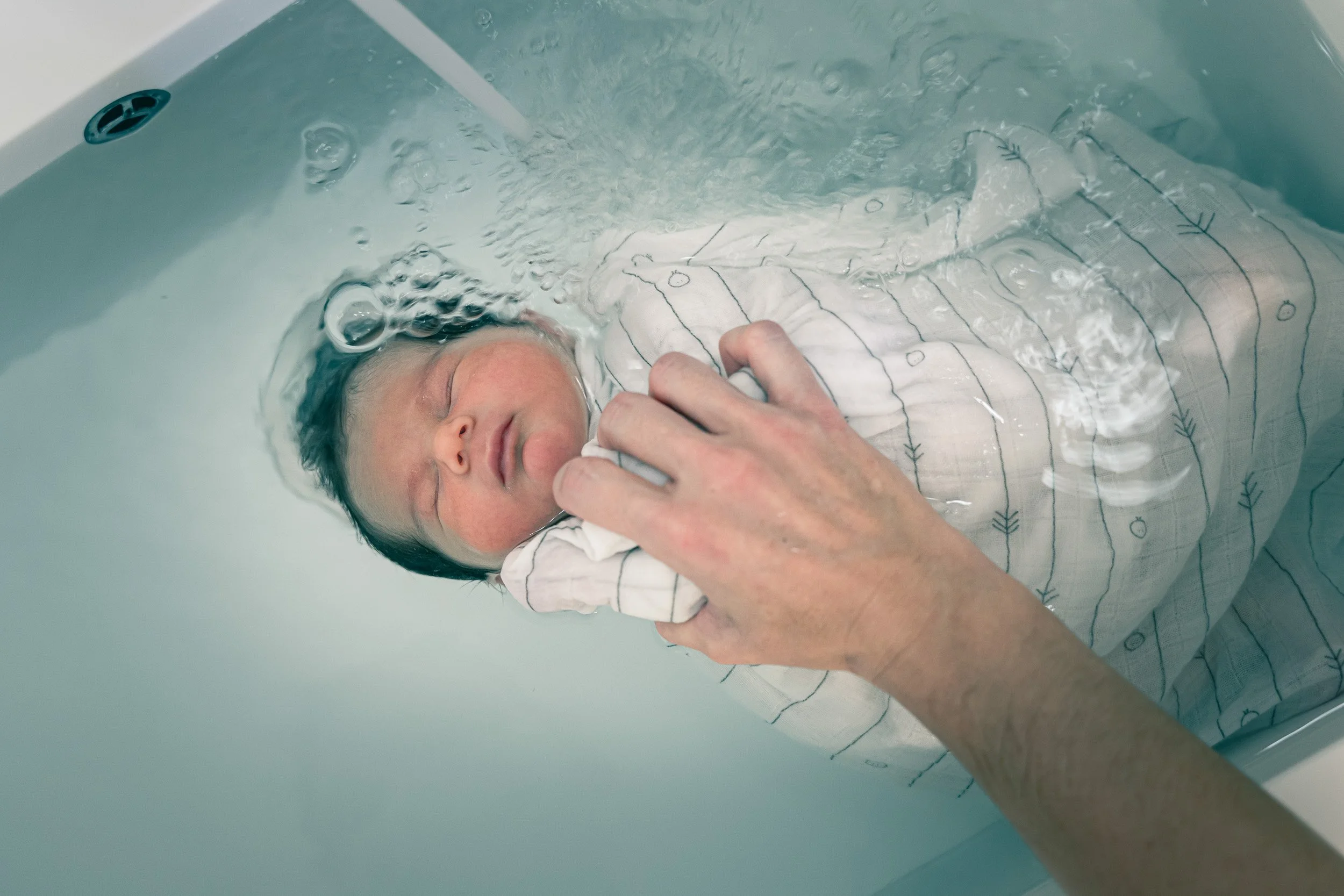 Photographe-naissance-clinique-grangette-geneve-6