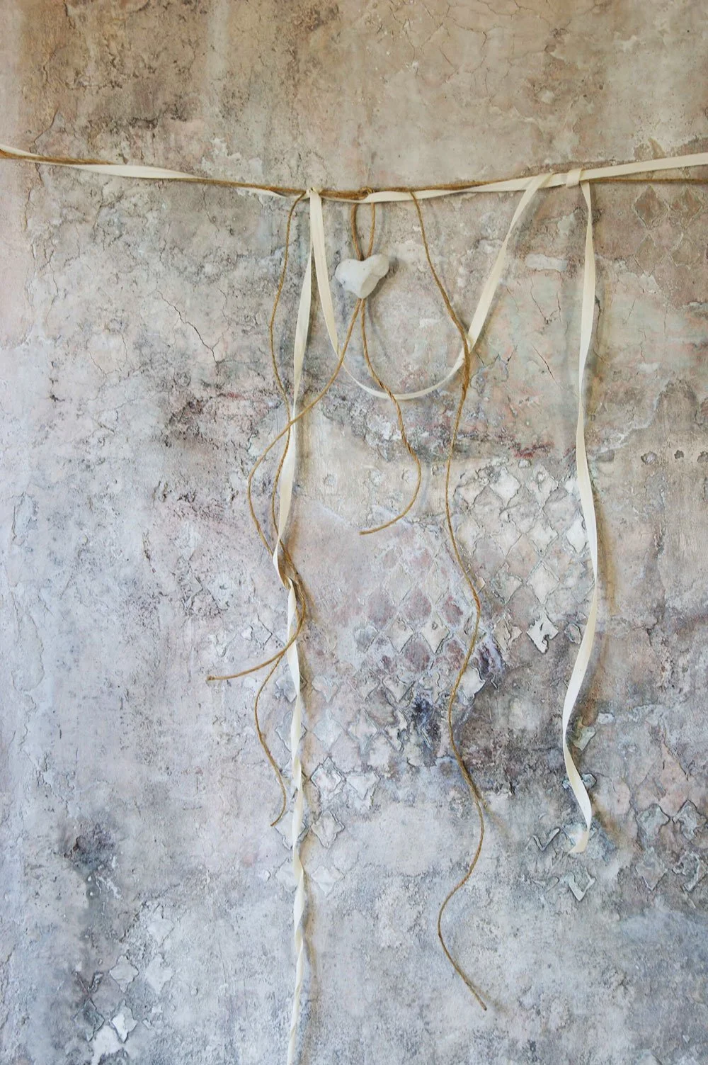 Vergaenglichkeit5_Detail2_MixedMedia_100x60_Bluemle.jpg