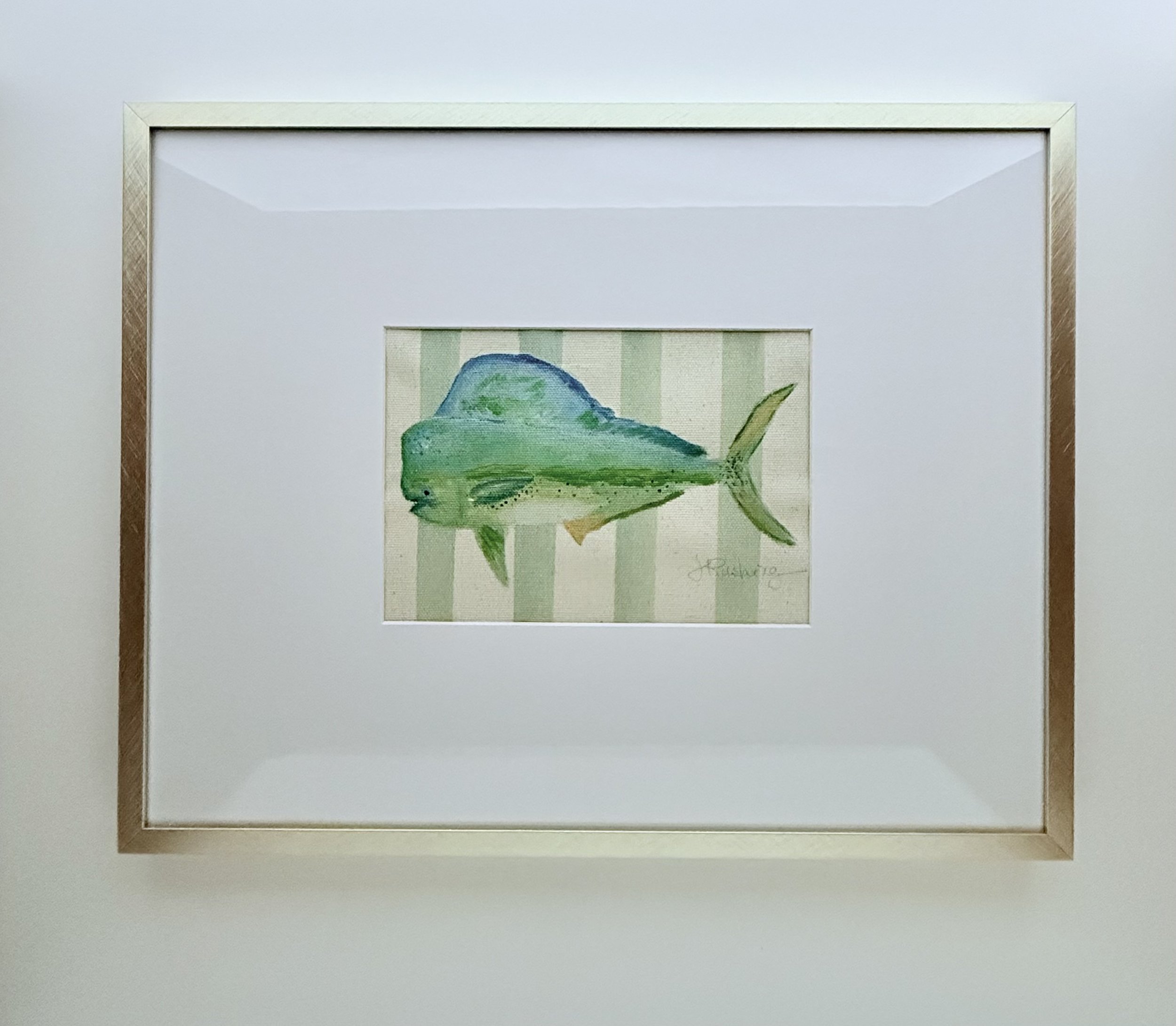 Mahi - Striped Background - Small