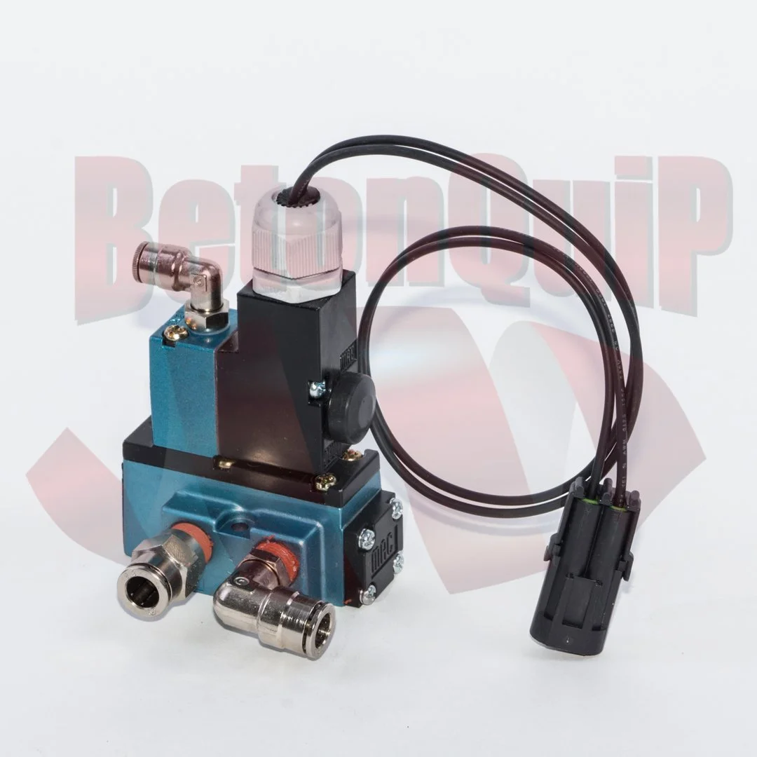 A mechanical device with metal fittings and a black cable, mounted on a blue and black base, on a white background.