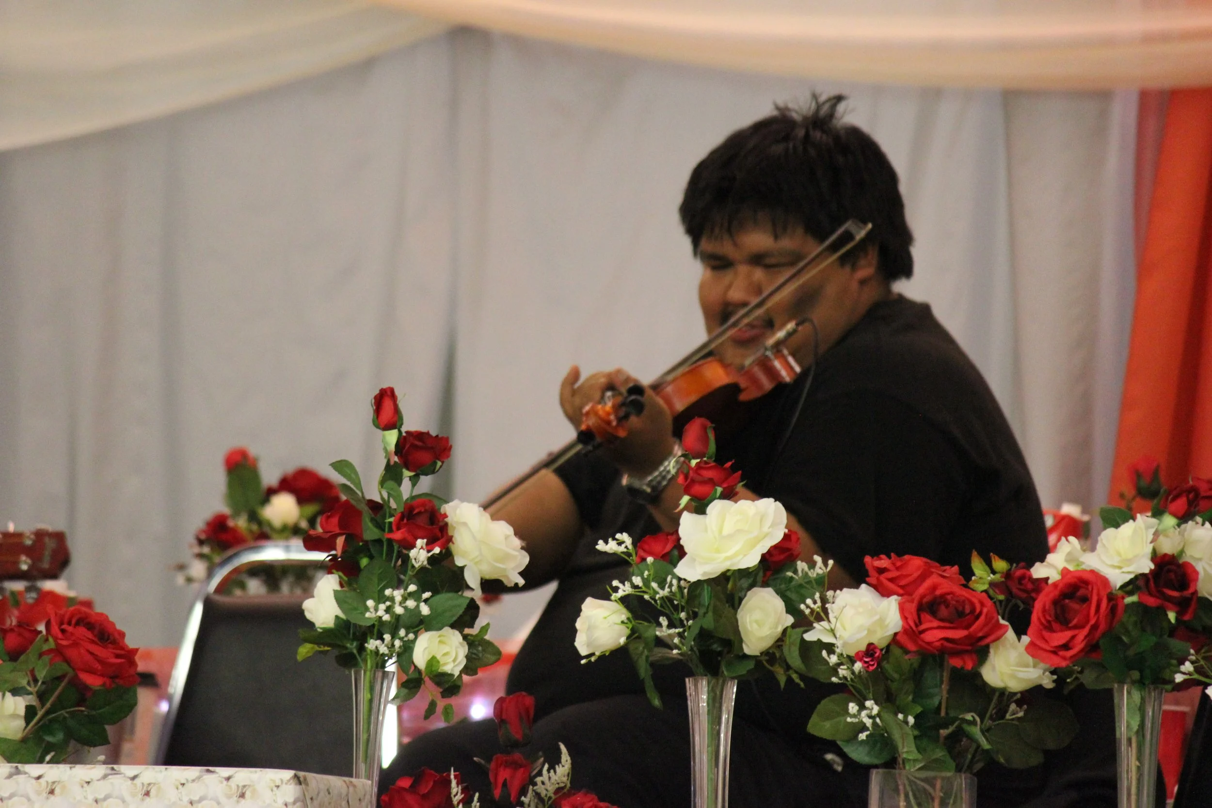 David Ratt, fiddler, Wemindji, Eeyou Istchee, Québec. November 2011. Photograph by Frances Wilkins.
