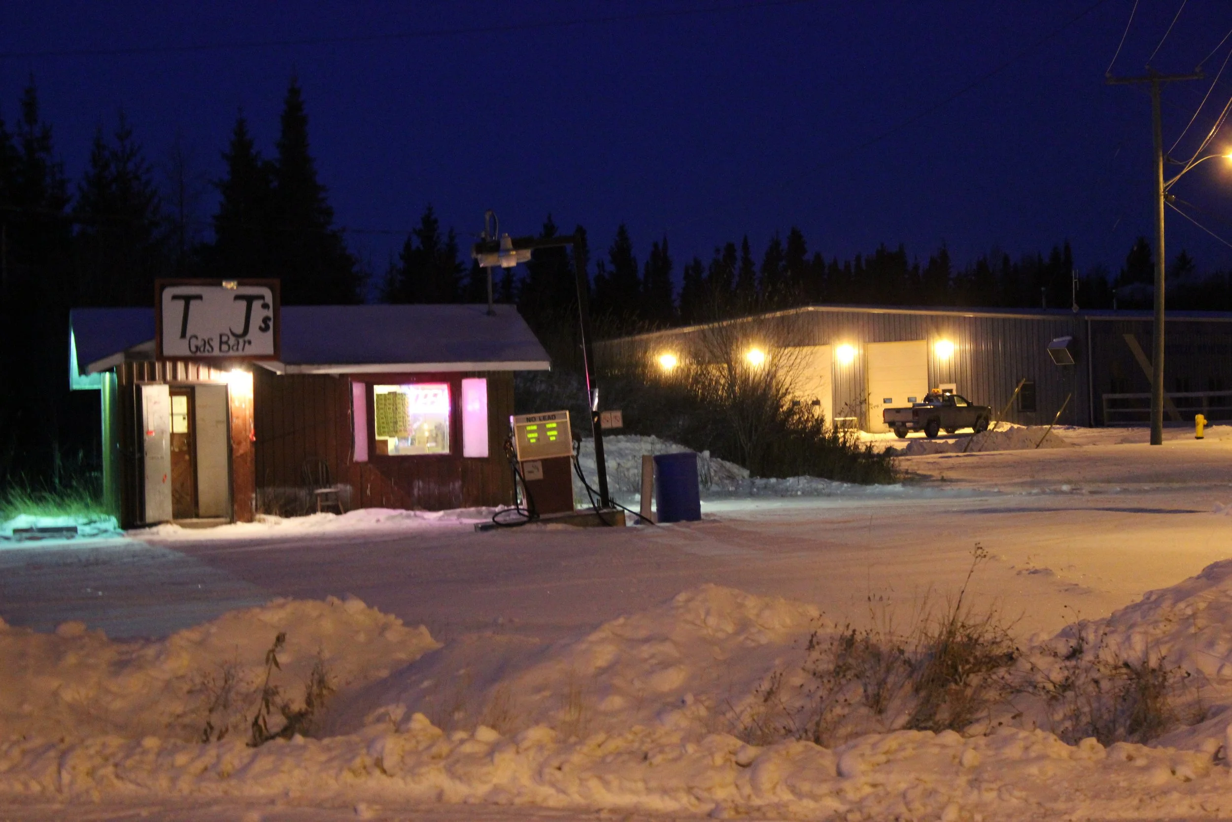 T J's Gas Bar, Moose Factory, Northern Ontario, December 2011. Photograph by Frances Wilkins. 