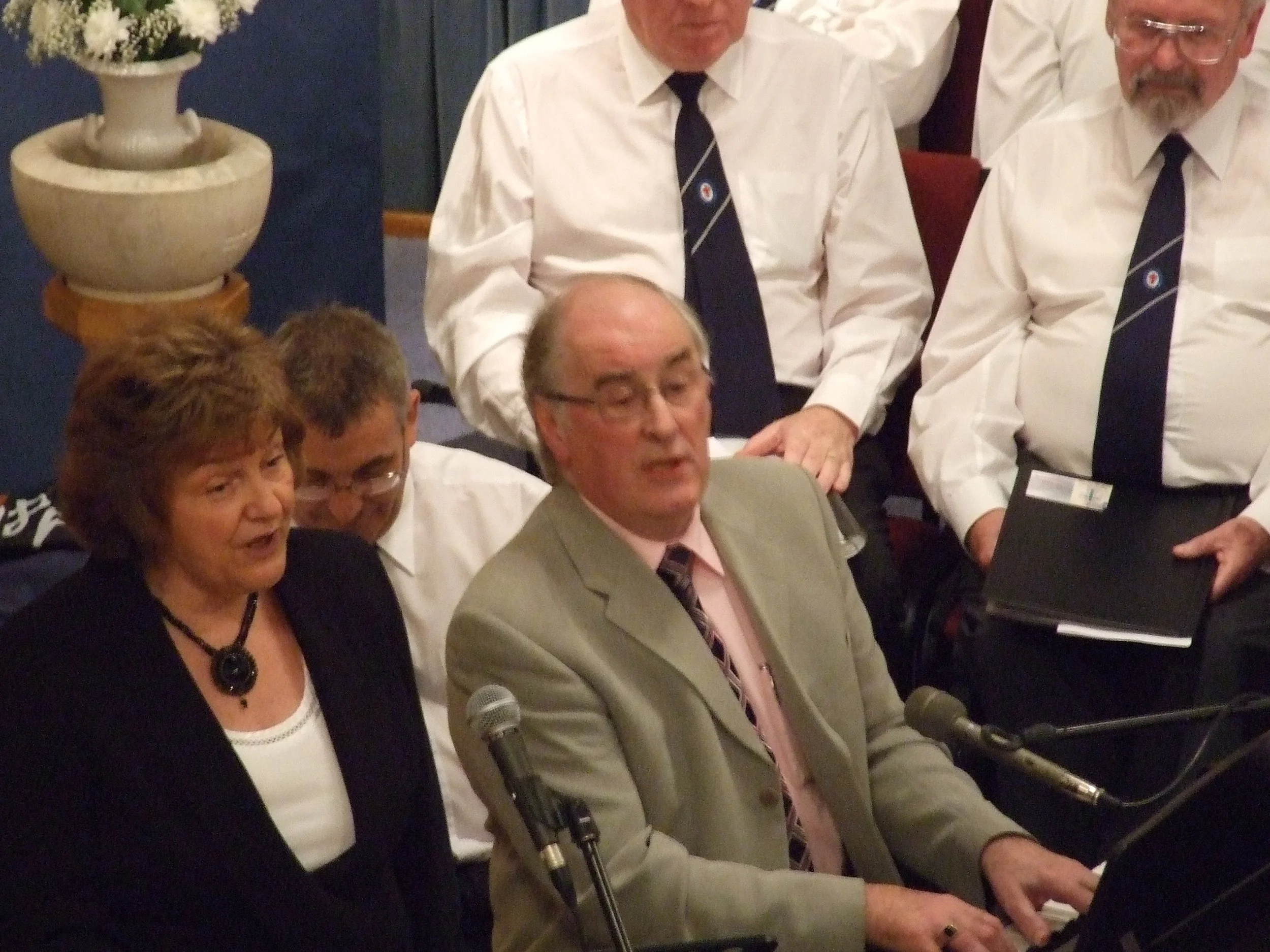 Jean and Peter Drysdale at Moray Fest of Gospel Male Voice Praise, Aberdeenshire, September 2007. Photograph by Frances Wilkins. 