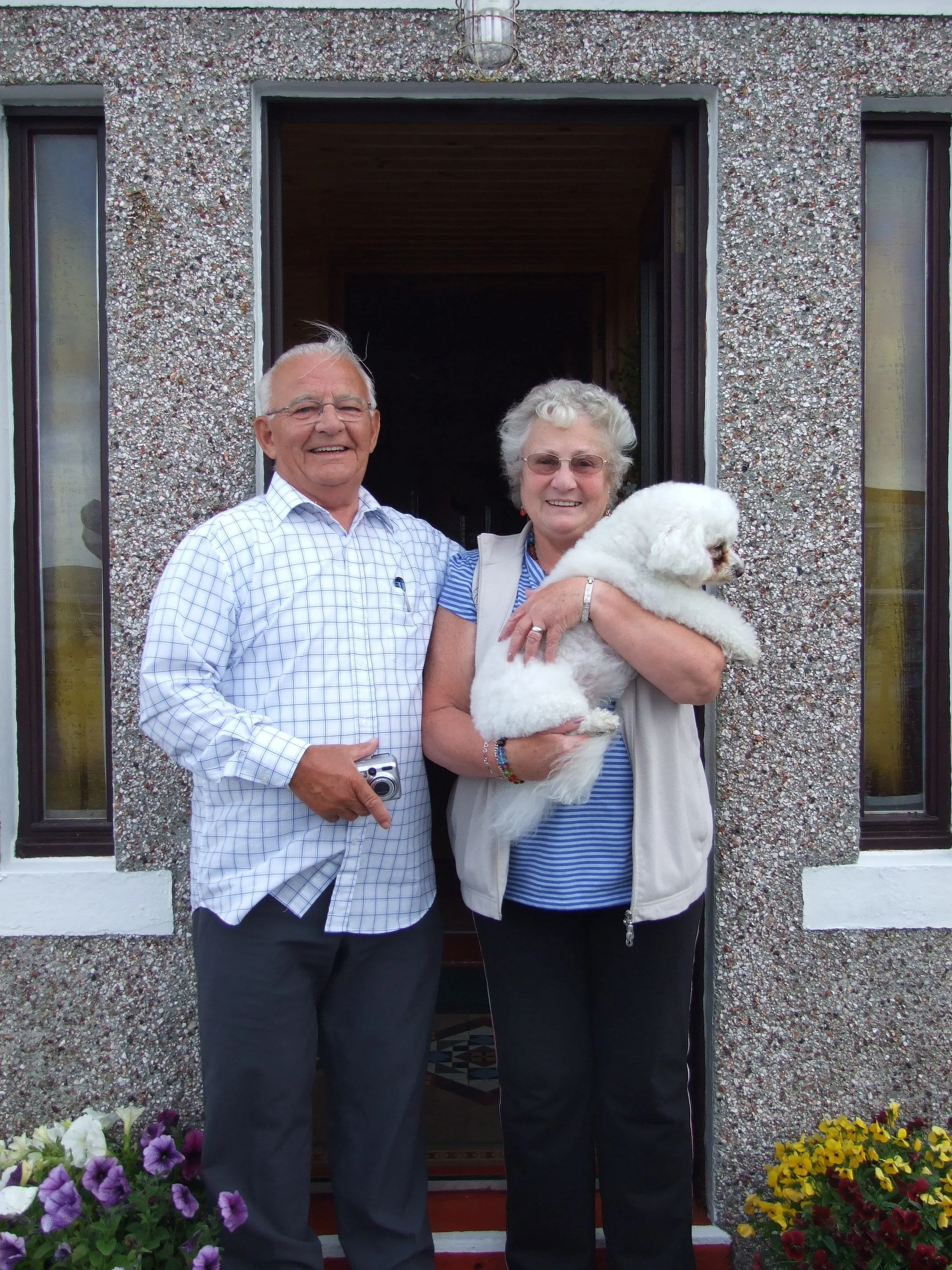 Keith & Angela Pottinger, Shetland, May 2007. Photograph by Frances Wilkins. 