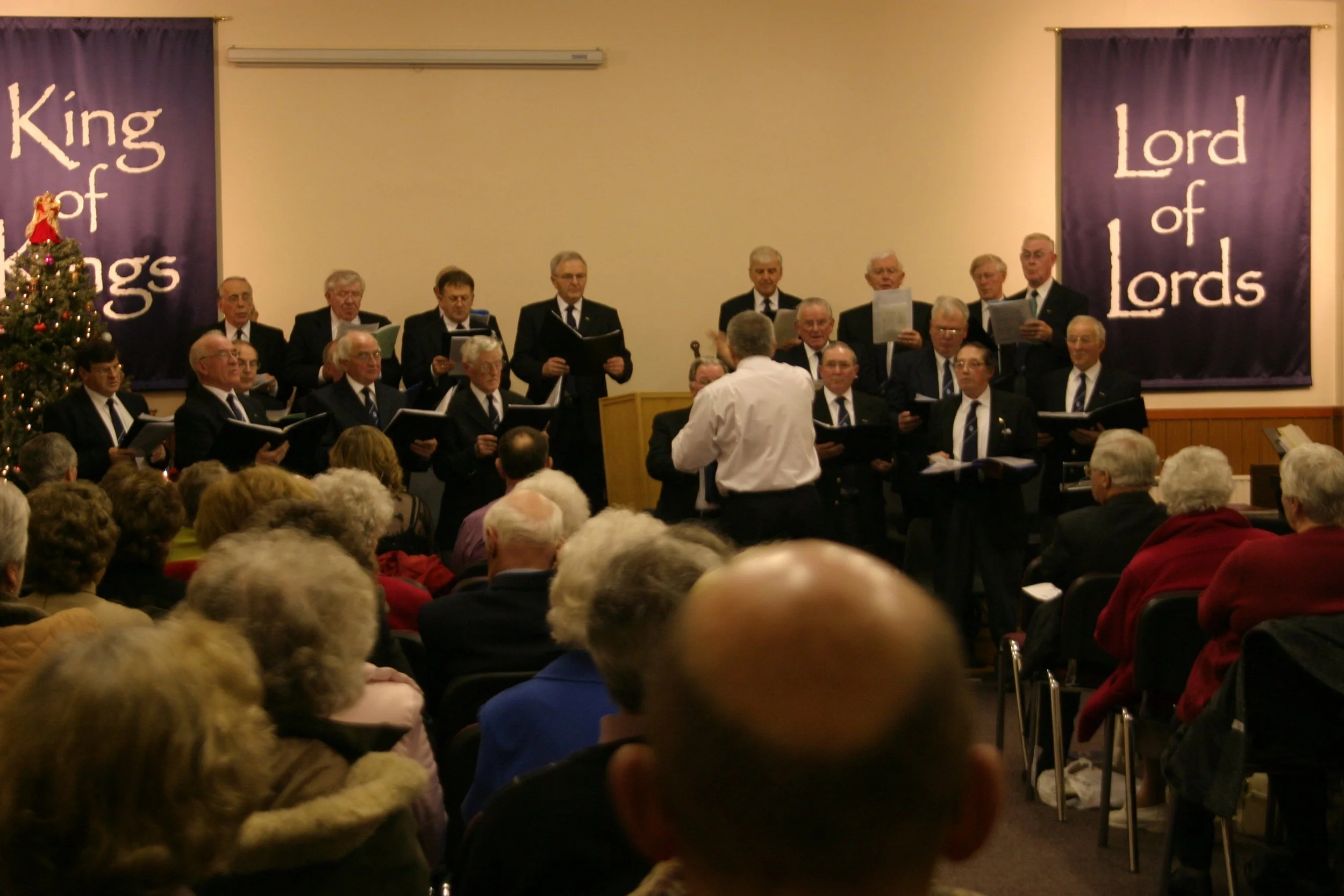 Kedron Choir at the Inverallochy Walk Social, Inverallochy, Aberdeenshire, December 2006. Photograph by Frances Wilkins. 