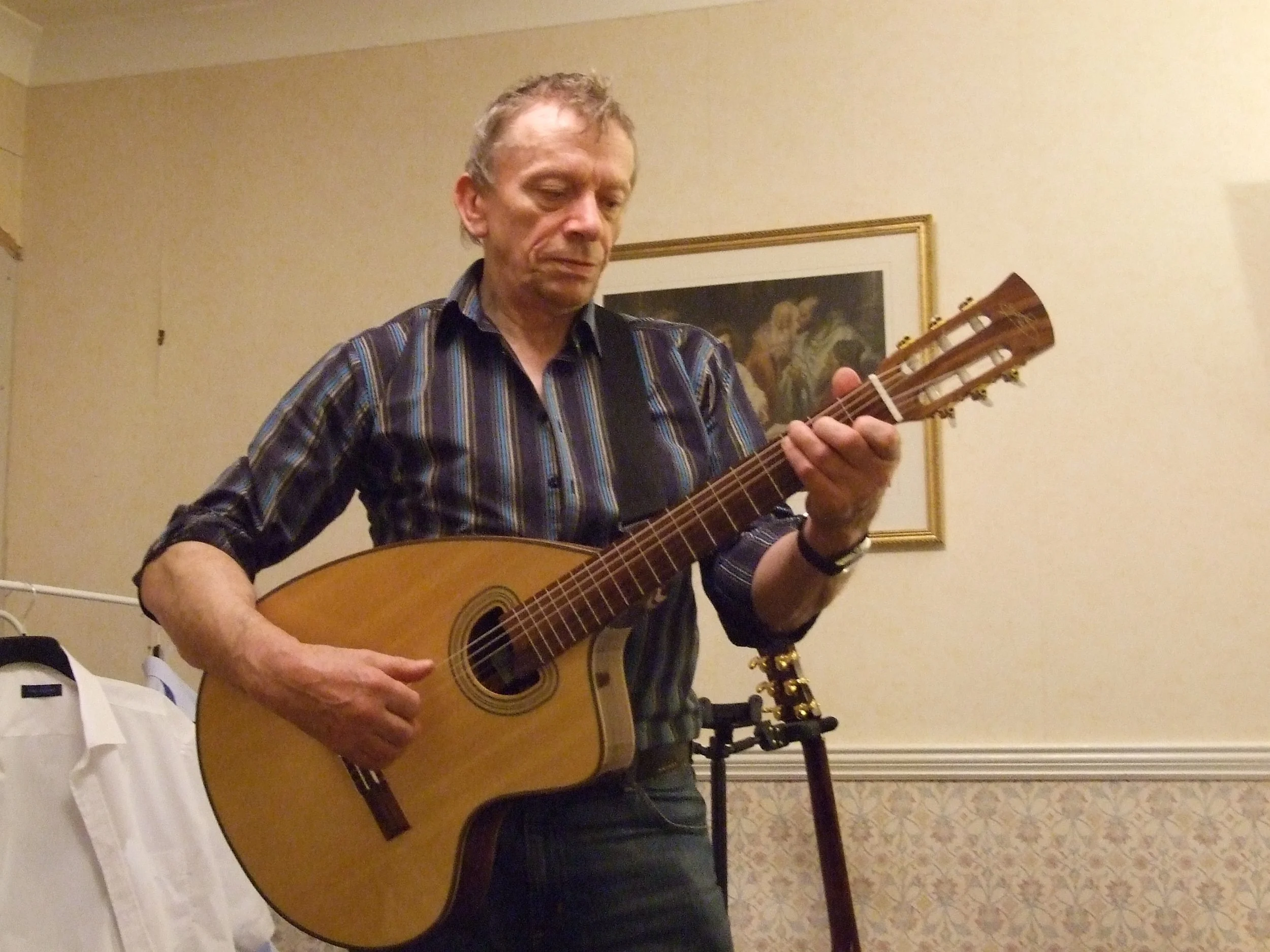 Gudmund Johannesson, singer and song writer, Aberdeen, January 2008. Photograph by Frances Wilkins. 