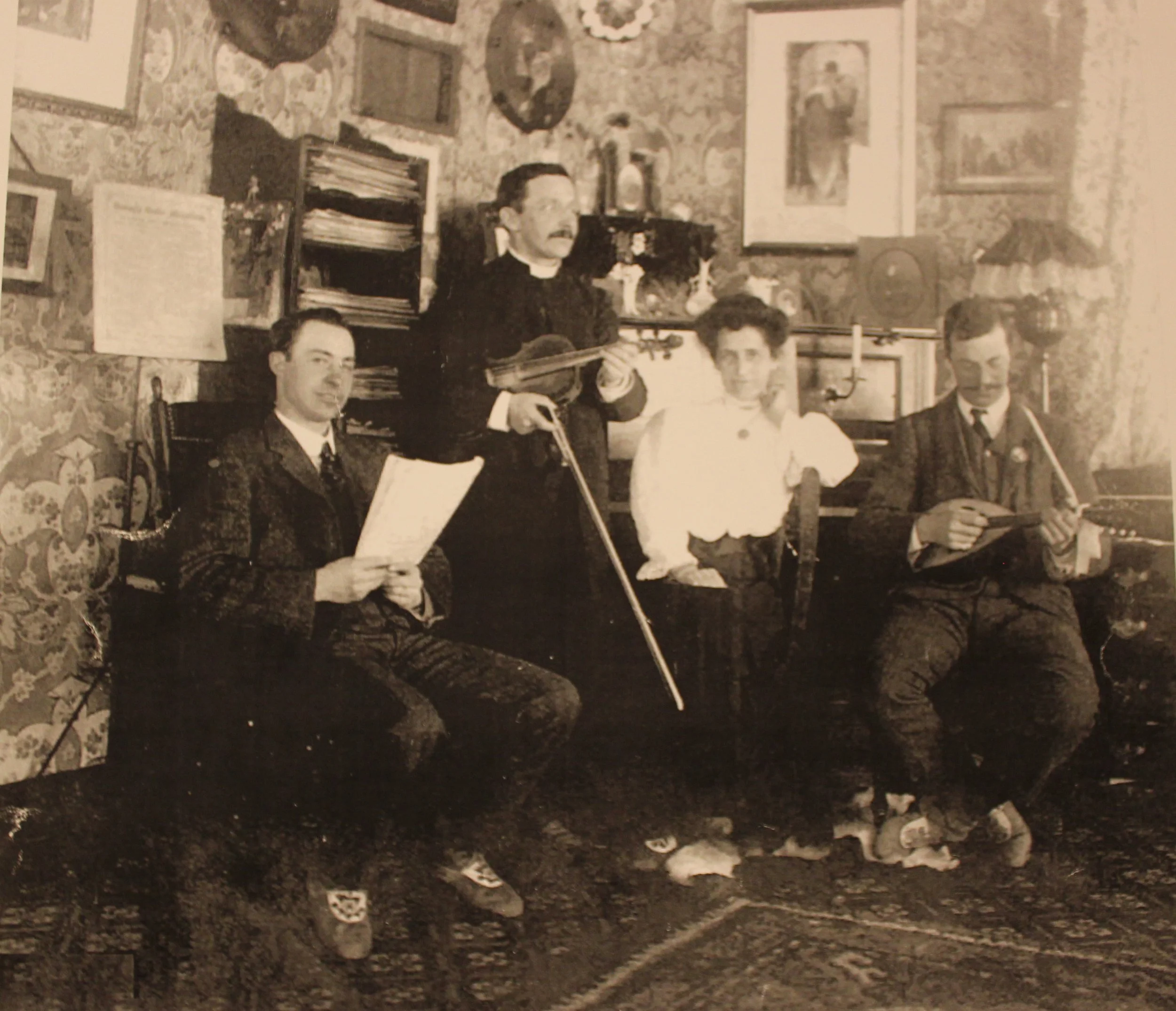 Musicians at Hudson's Bay Company post, James Bay. Photographer unknown.