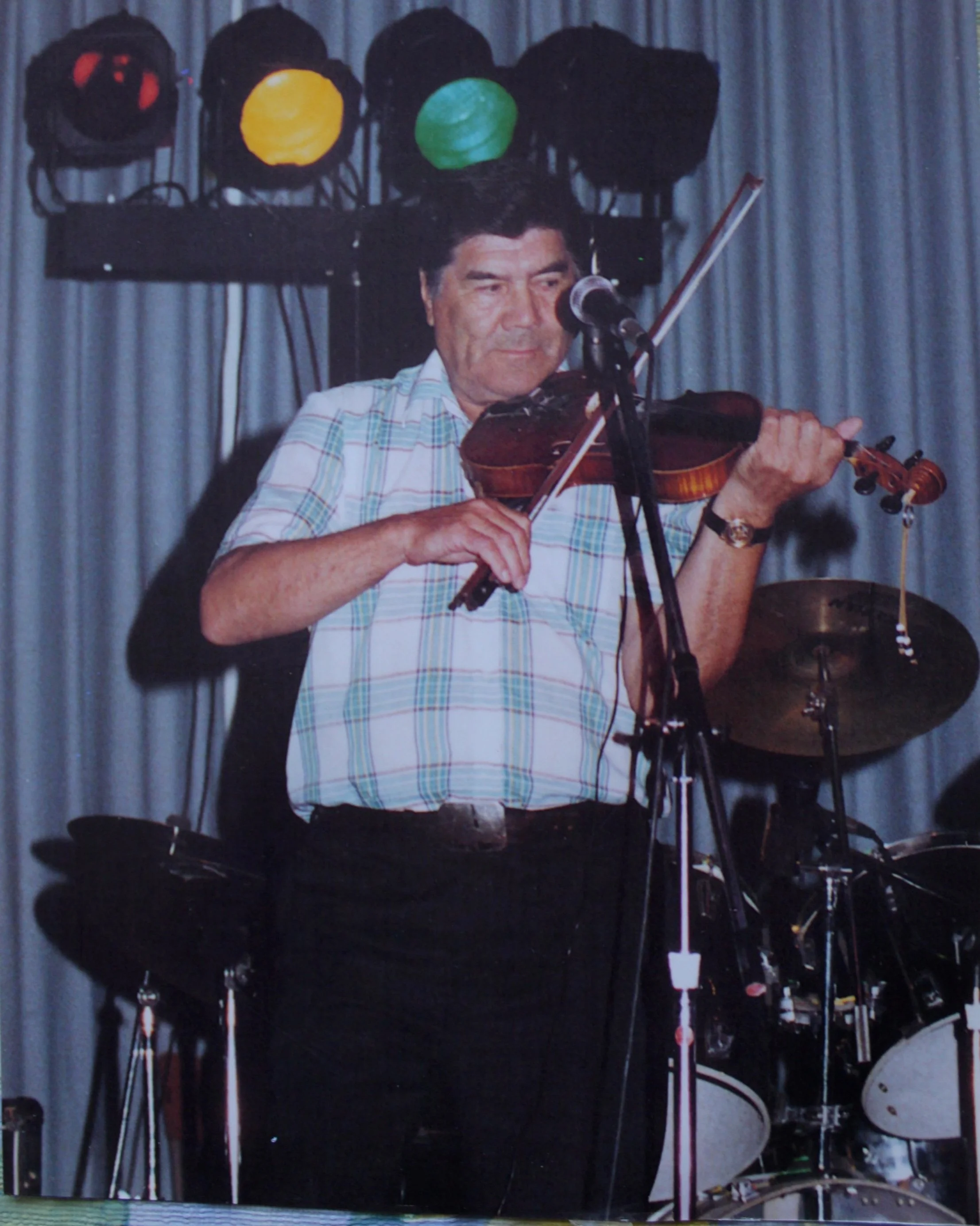Clarence Louttit, fiddler, Moose Factory, Northern Ontario [n.d.]. Photographer unknown.