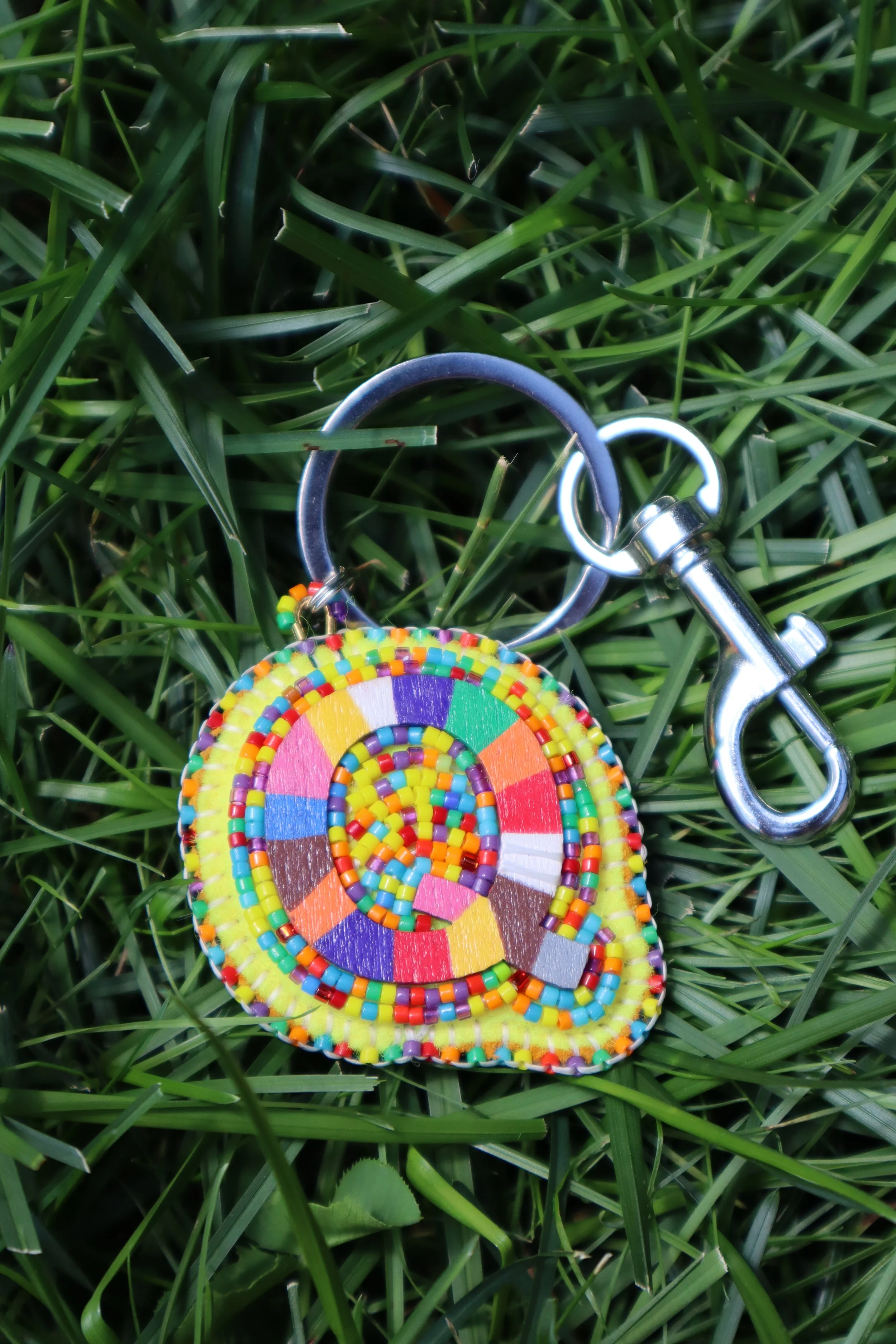 ROY G BIV Letter Keychain "Q"