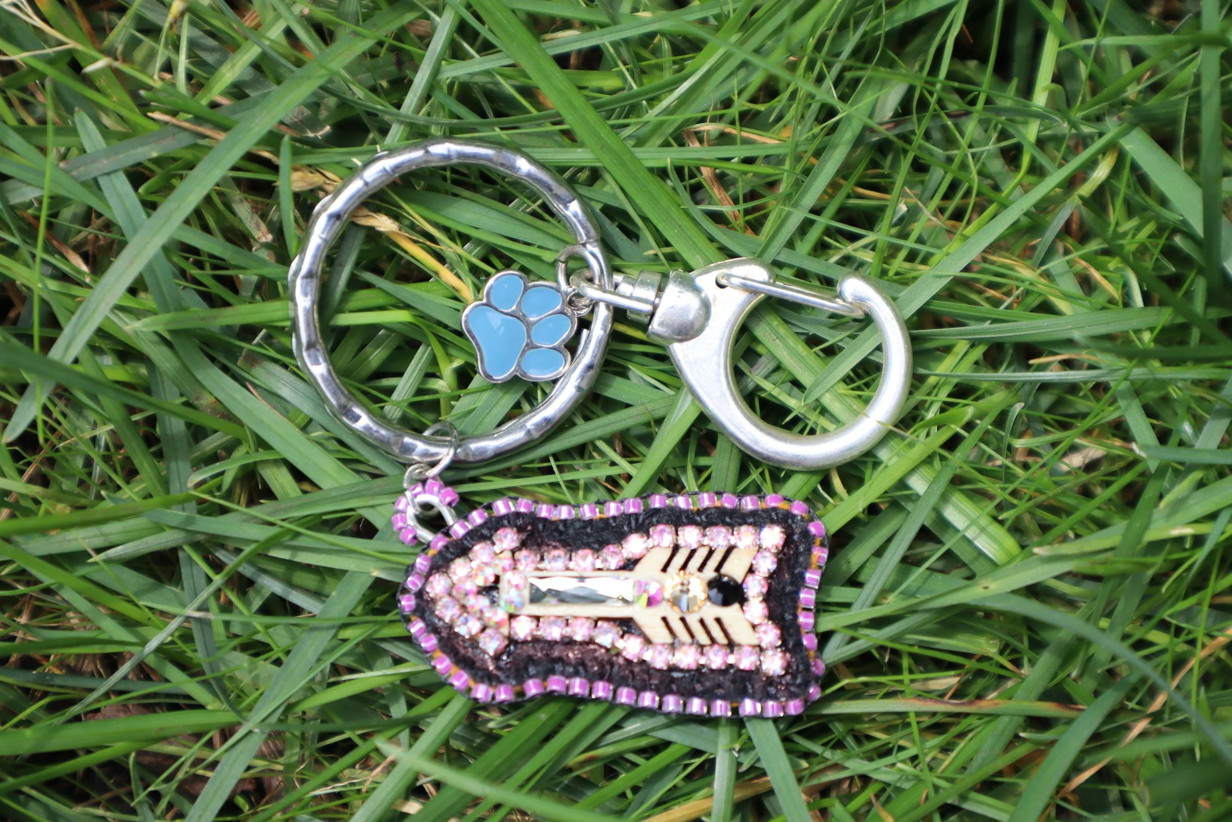 Black and Purple Arrow Keychain