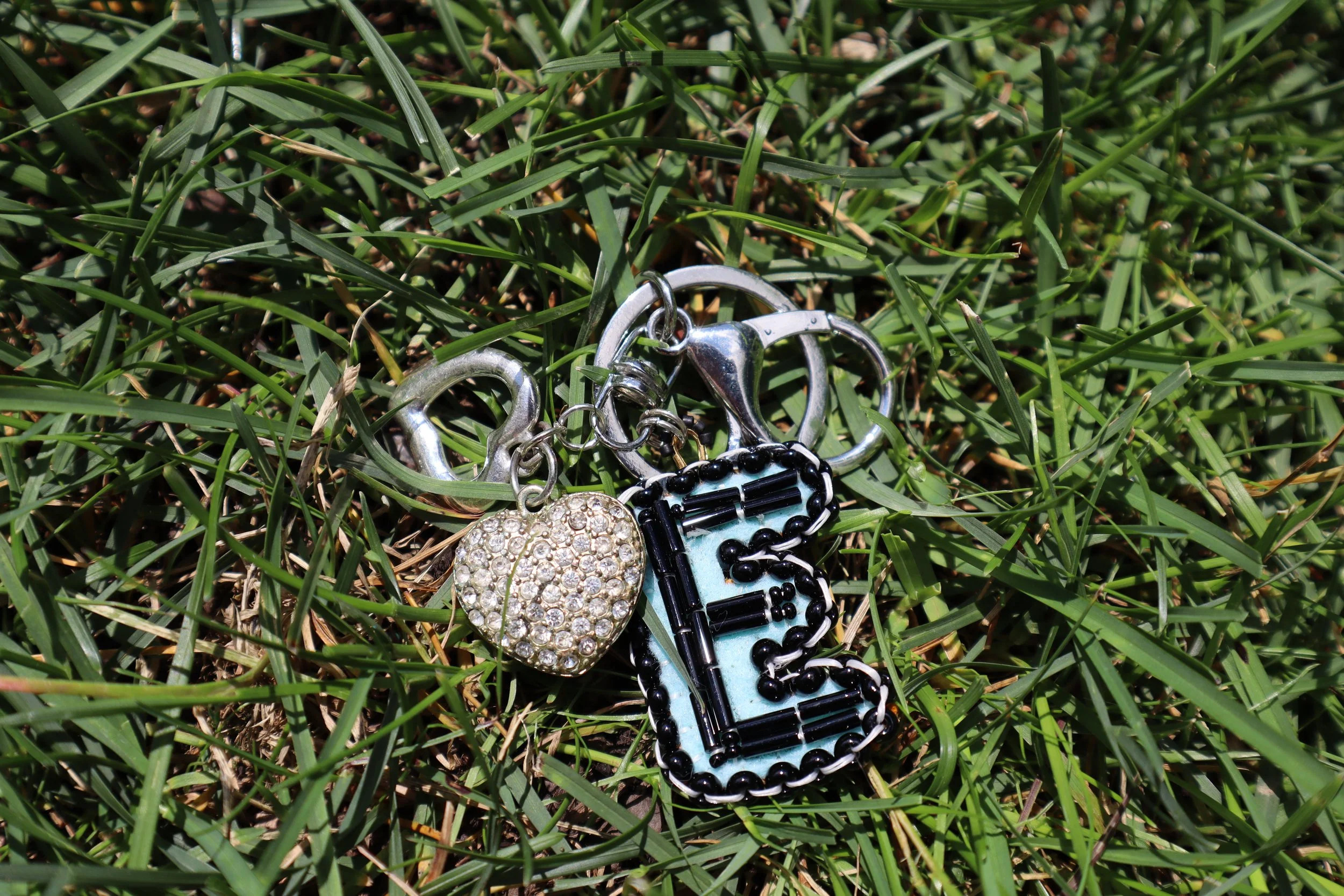 OG Letter Keychain "E" + Hearts