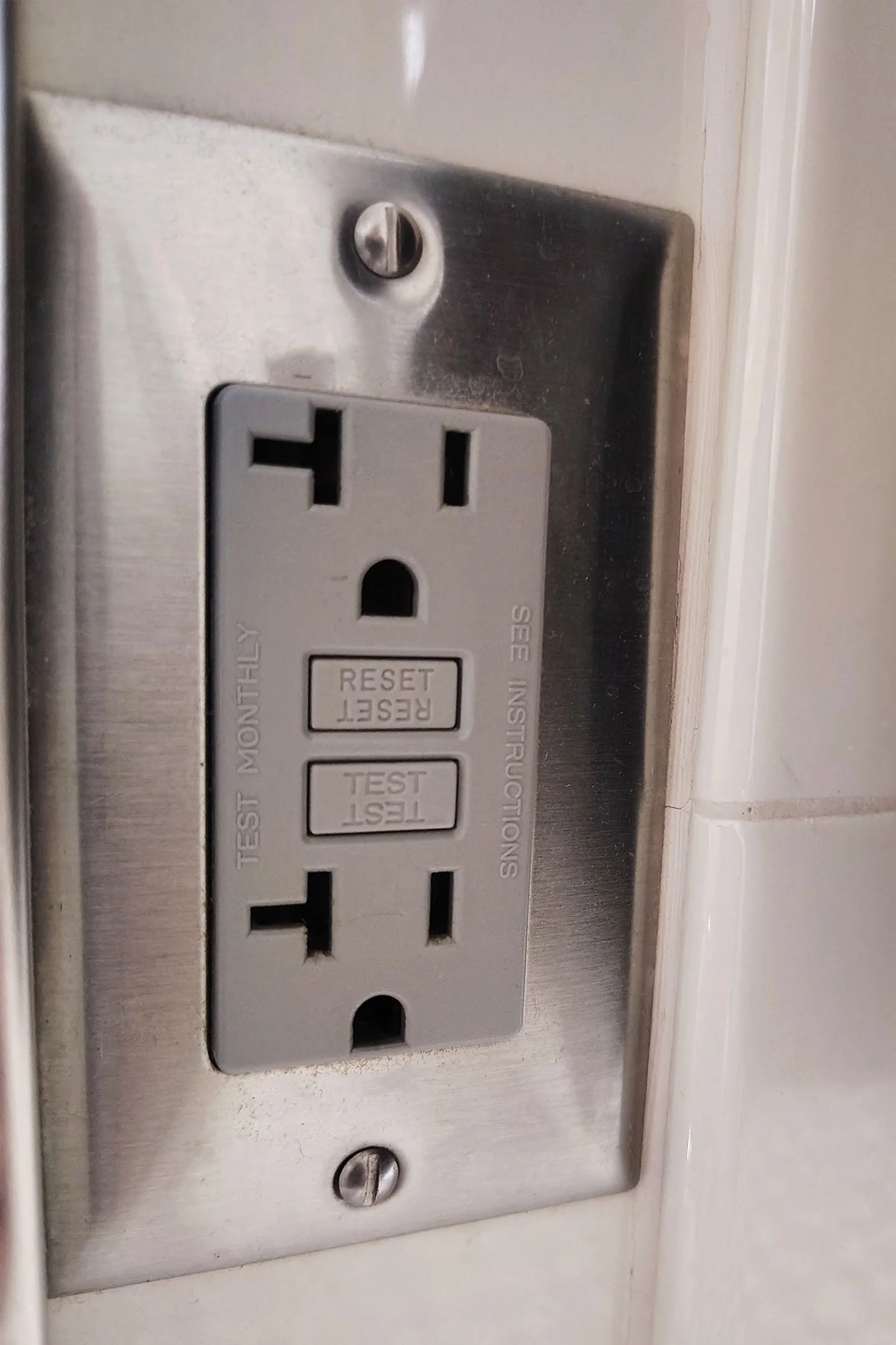 FABOutlet.jpg