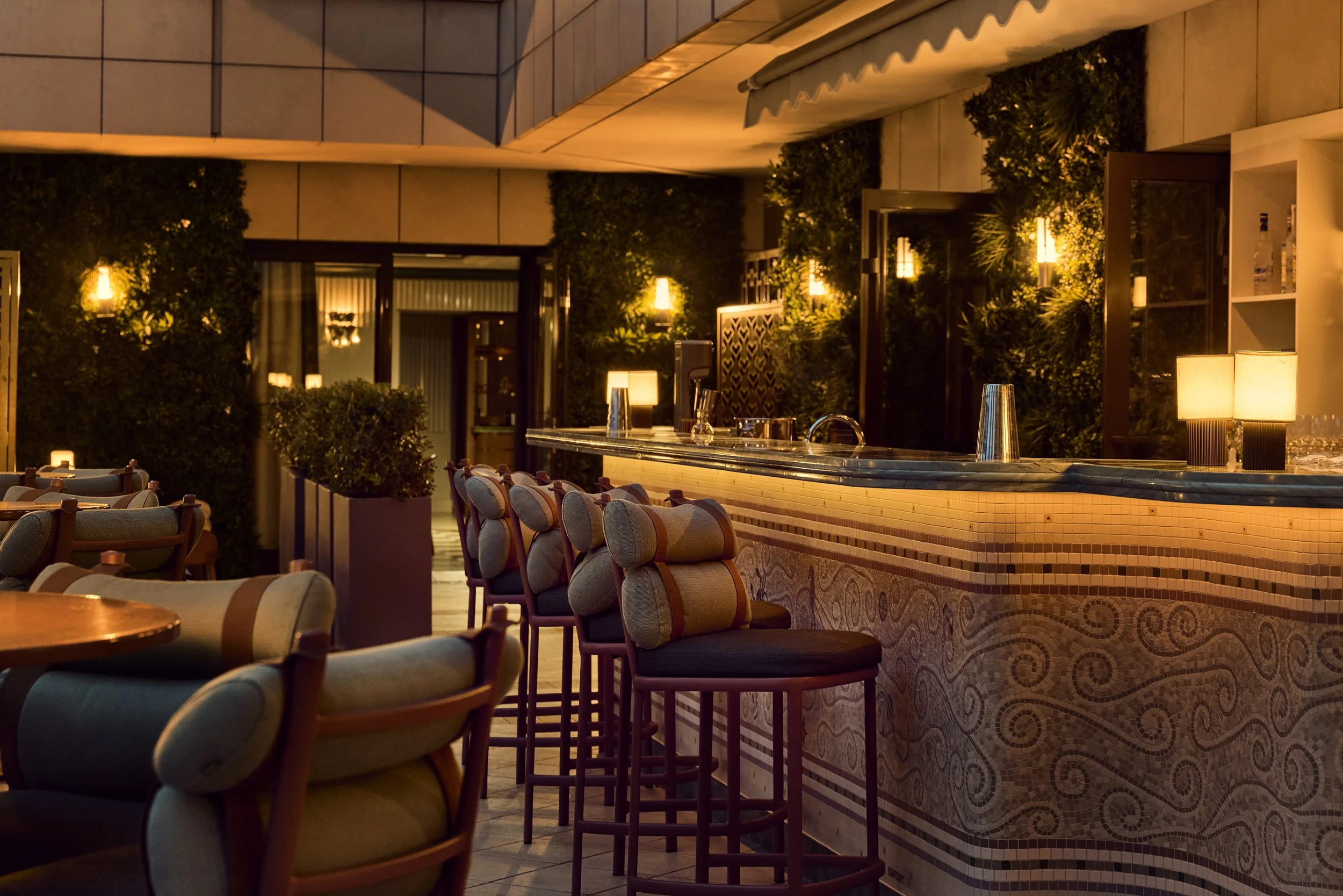 Zouzou-Riviera-Exterior-Bar-Night (2).jpg