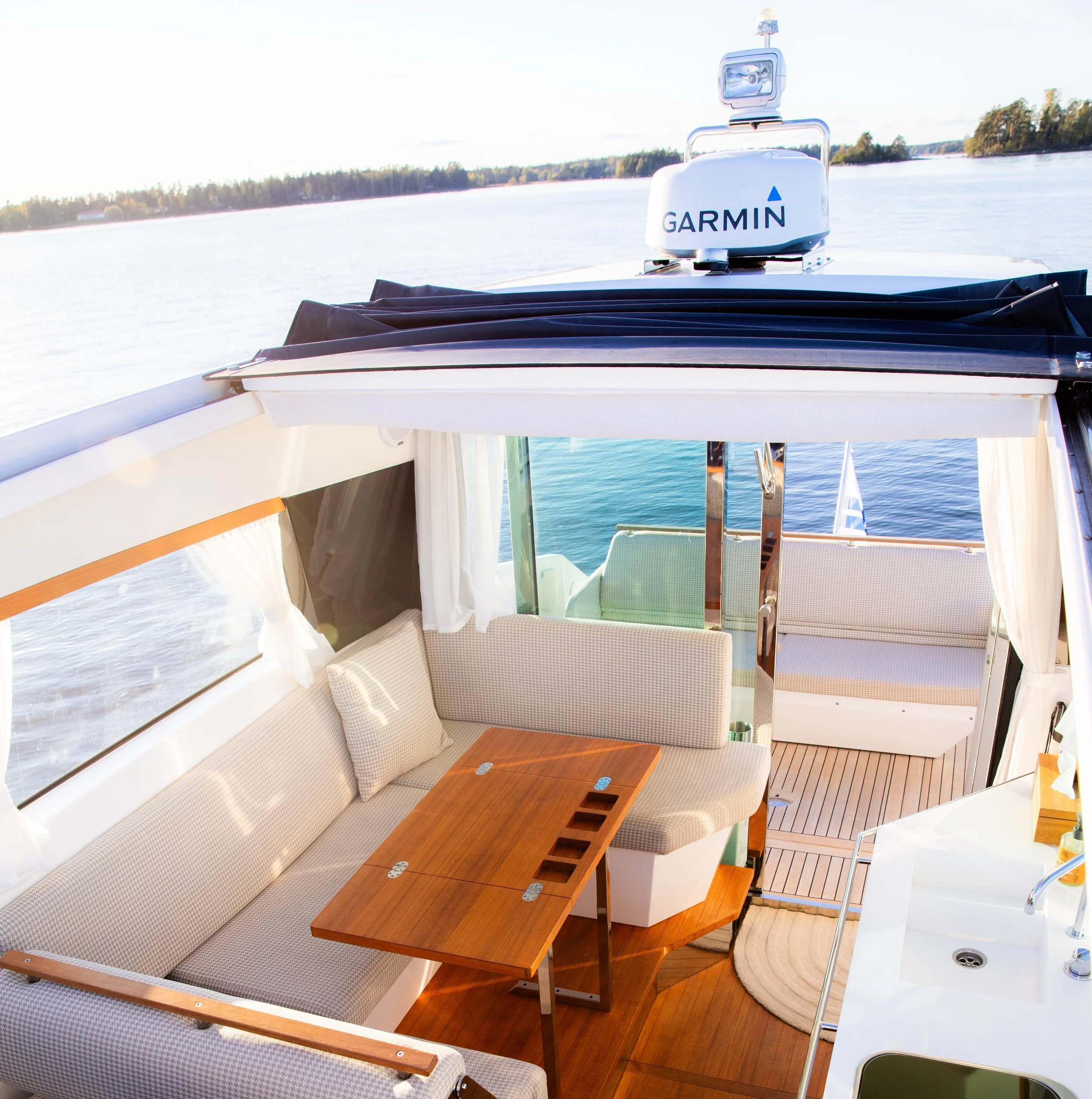 Alexandra is not very large in size, but she offers the perfect balance of elegance, versatility, and performance. Designed for small groups, she comfortably adapts to everything from island hopping and sightseeing to water sports, swimming, and priv
