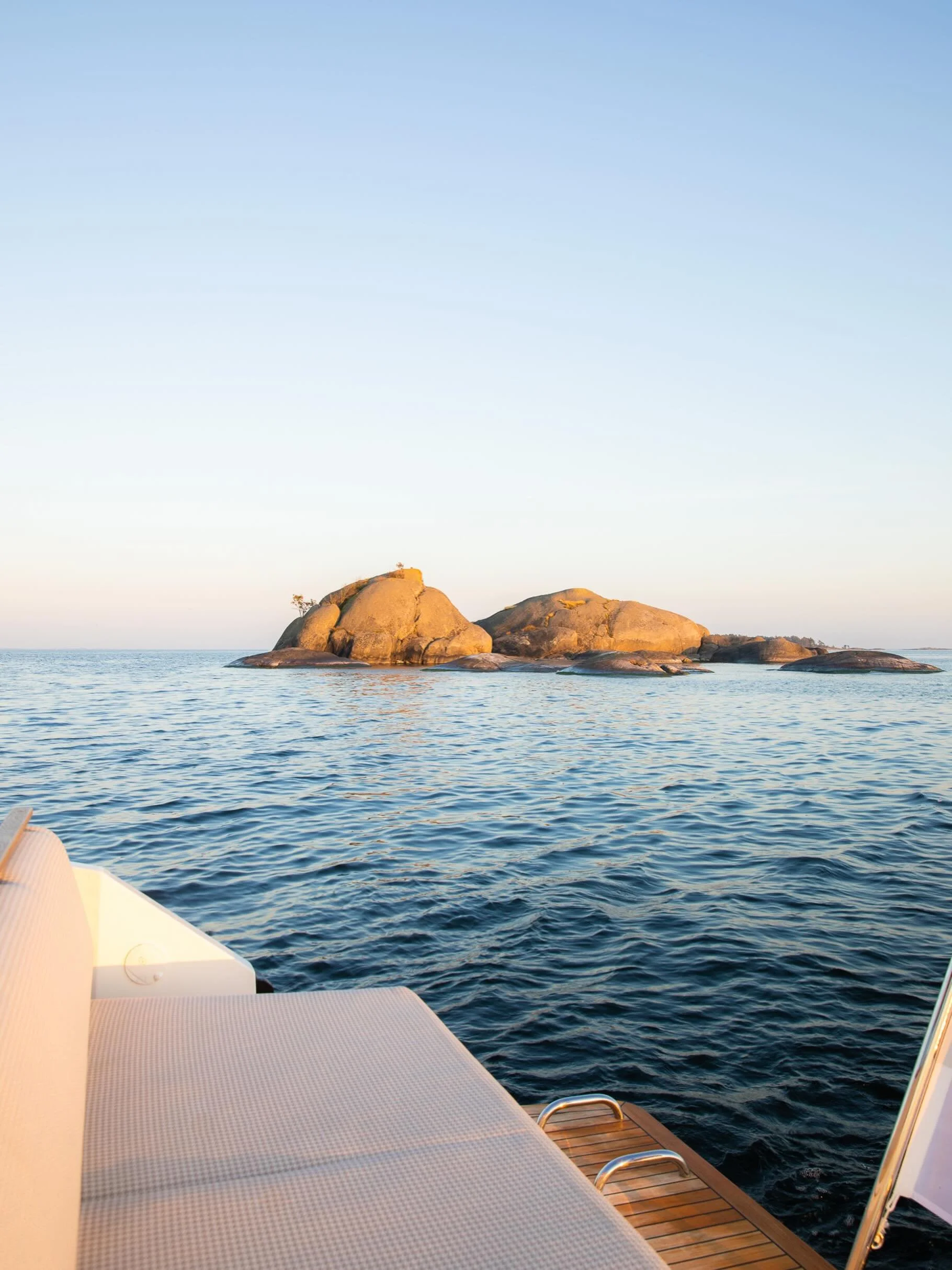 Open water, open horizon. Nowhere to be but here.
