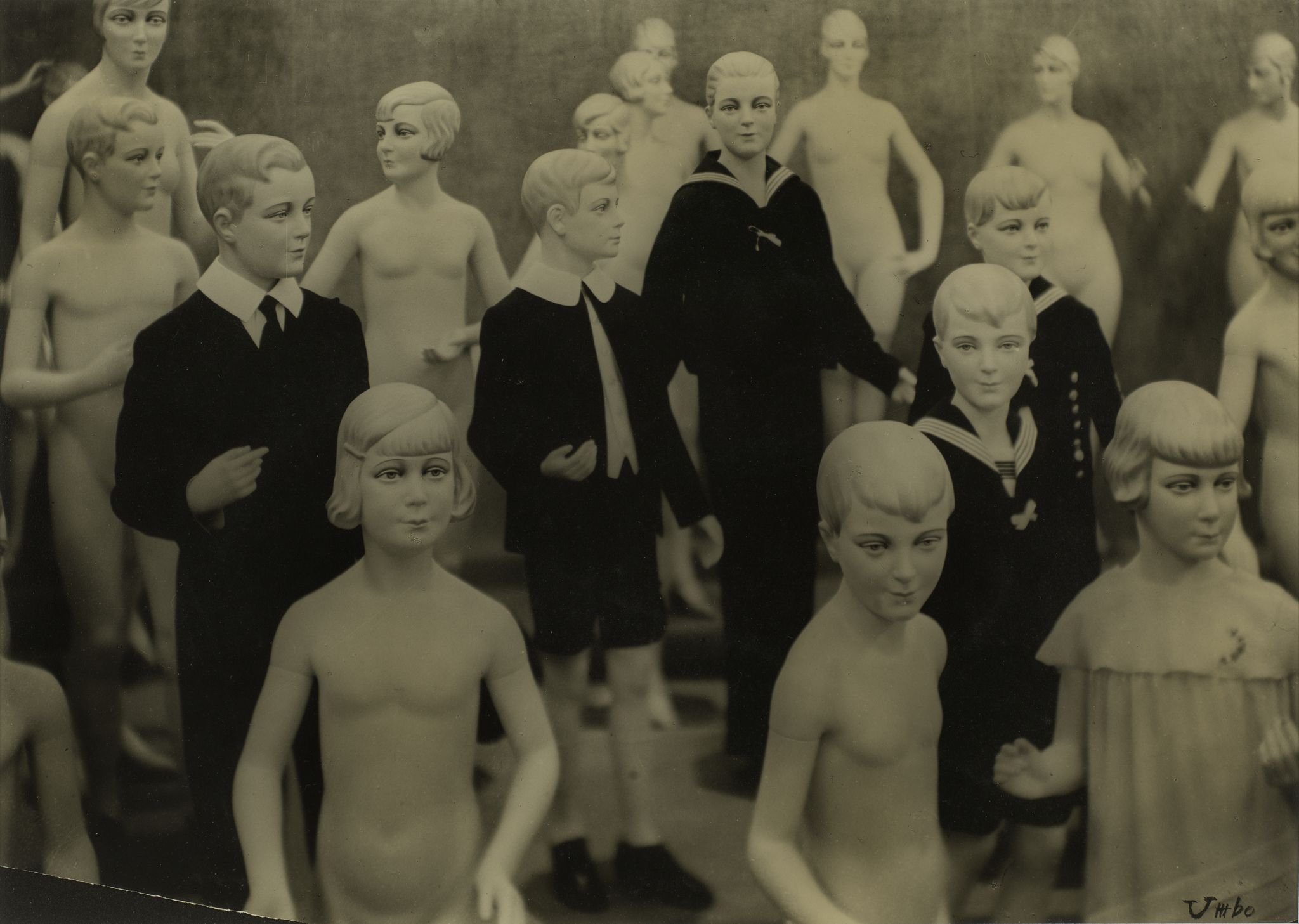 Umbo (Otto Umbehr) (German, 1902–1980), Mannequins, 1929, Gelatin silver print, 8 3⁄4 × 11 3⁄4 inches Inscriptions
Signature in black ink on lower right of recto: “Umbo” Notation on upper right on verso: “W/9”
Notation in pencil on verso: “#047, $15”