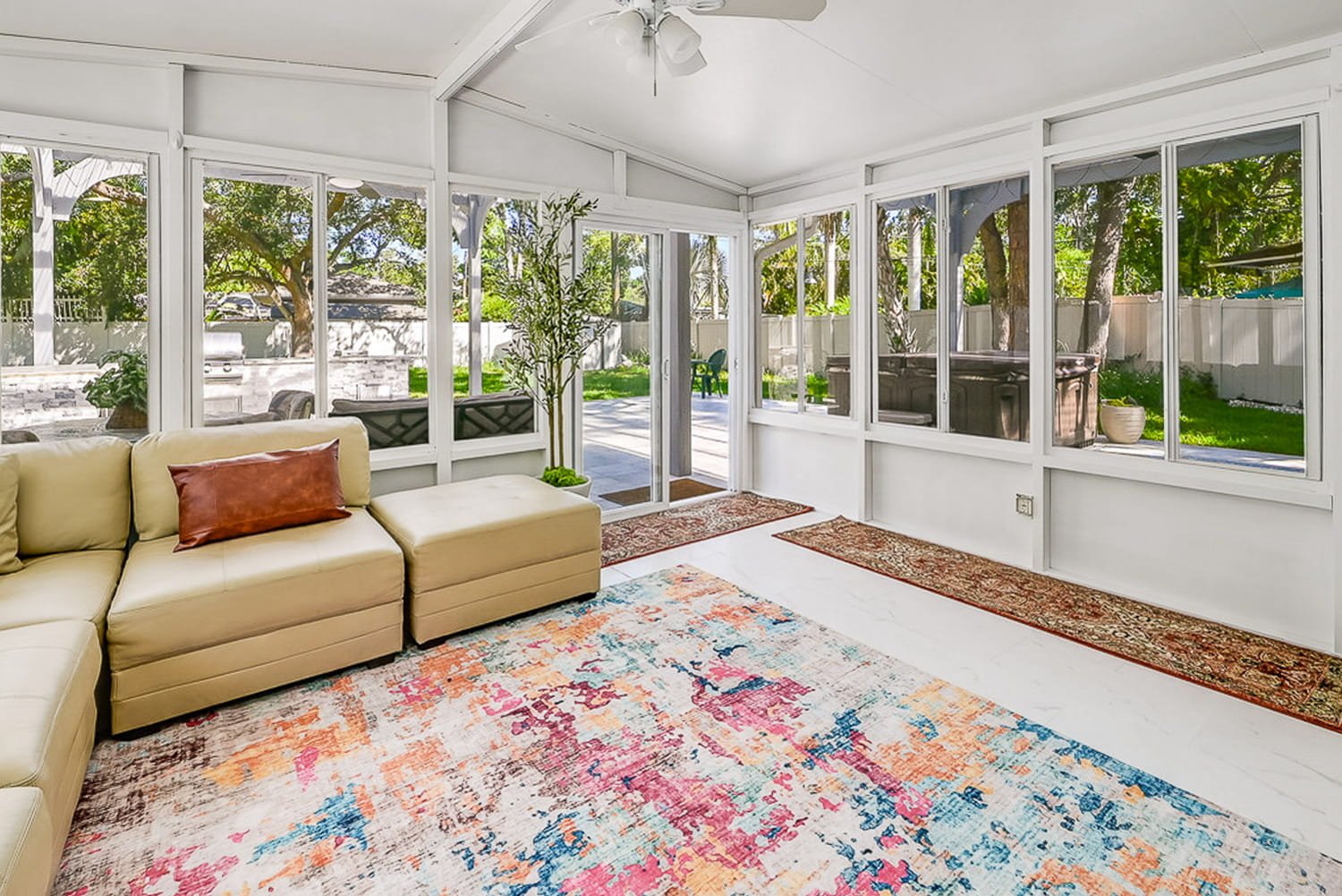 Elite-Pinellas-Real-Estate-Photography-Short-Term-Rental-Airbnb-VRBO-Interior-Photography-5.jpg
