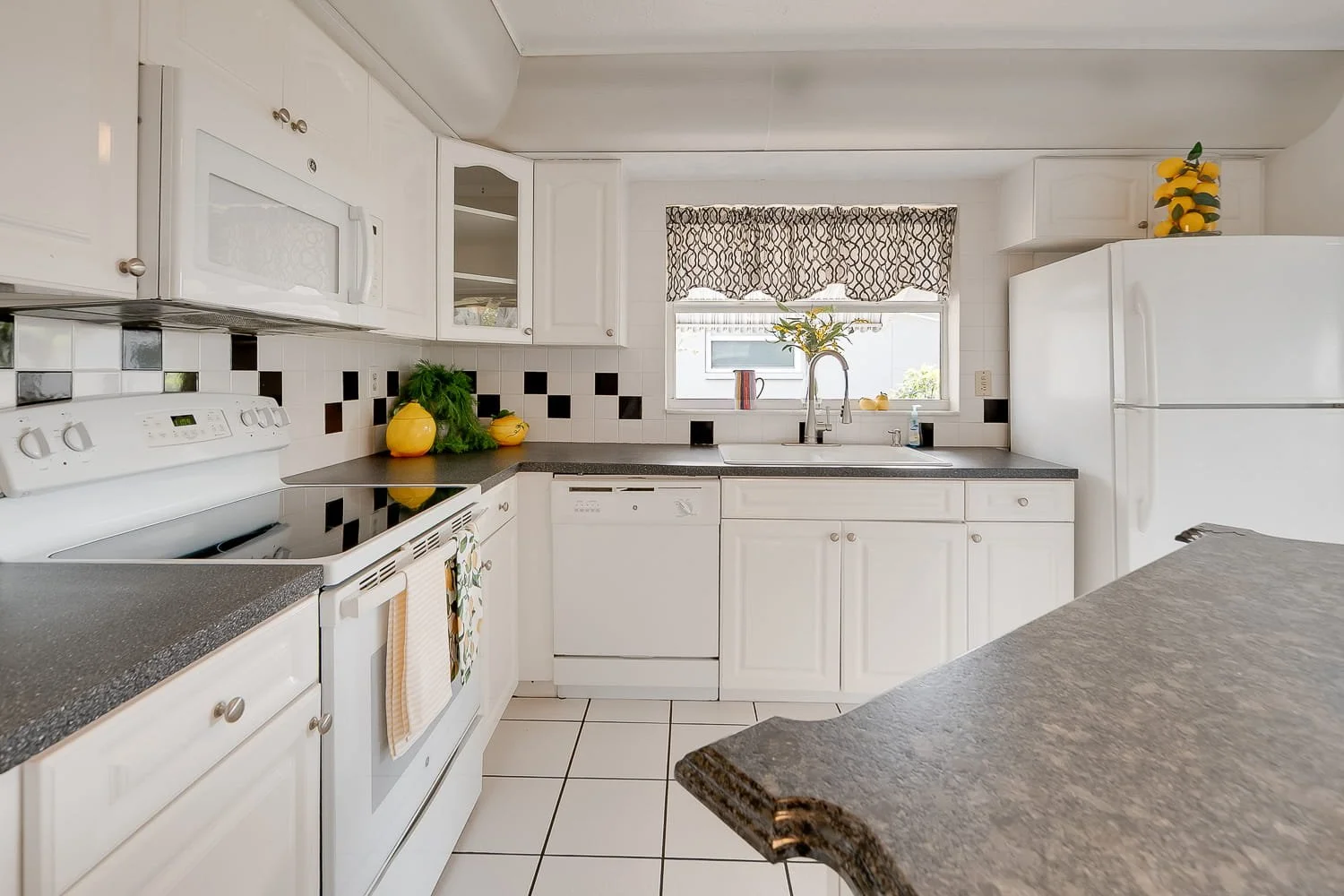 Elite-Pinellas-Real-Estate-Photography-Pinellas-County-Interior-Photography-3.jpg