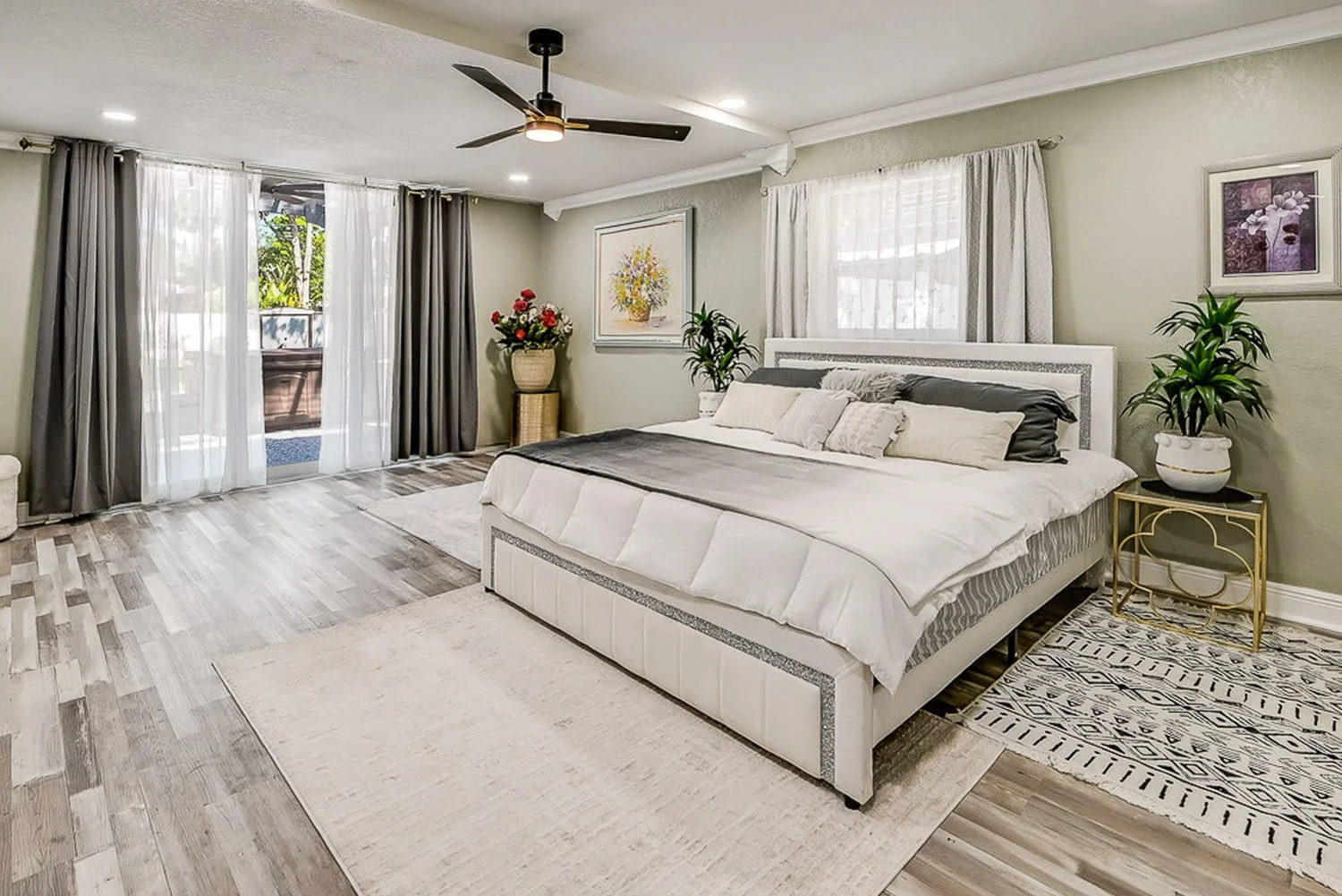 Elite-Pinellas-Real-Estate-Photography-Short-Term-Rental-Airbnb-VRBO-Interior-Photography-2.jpg