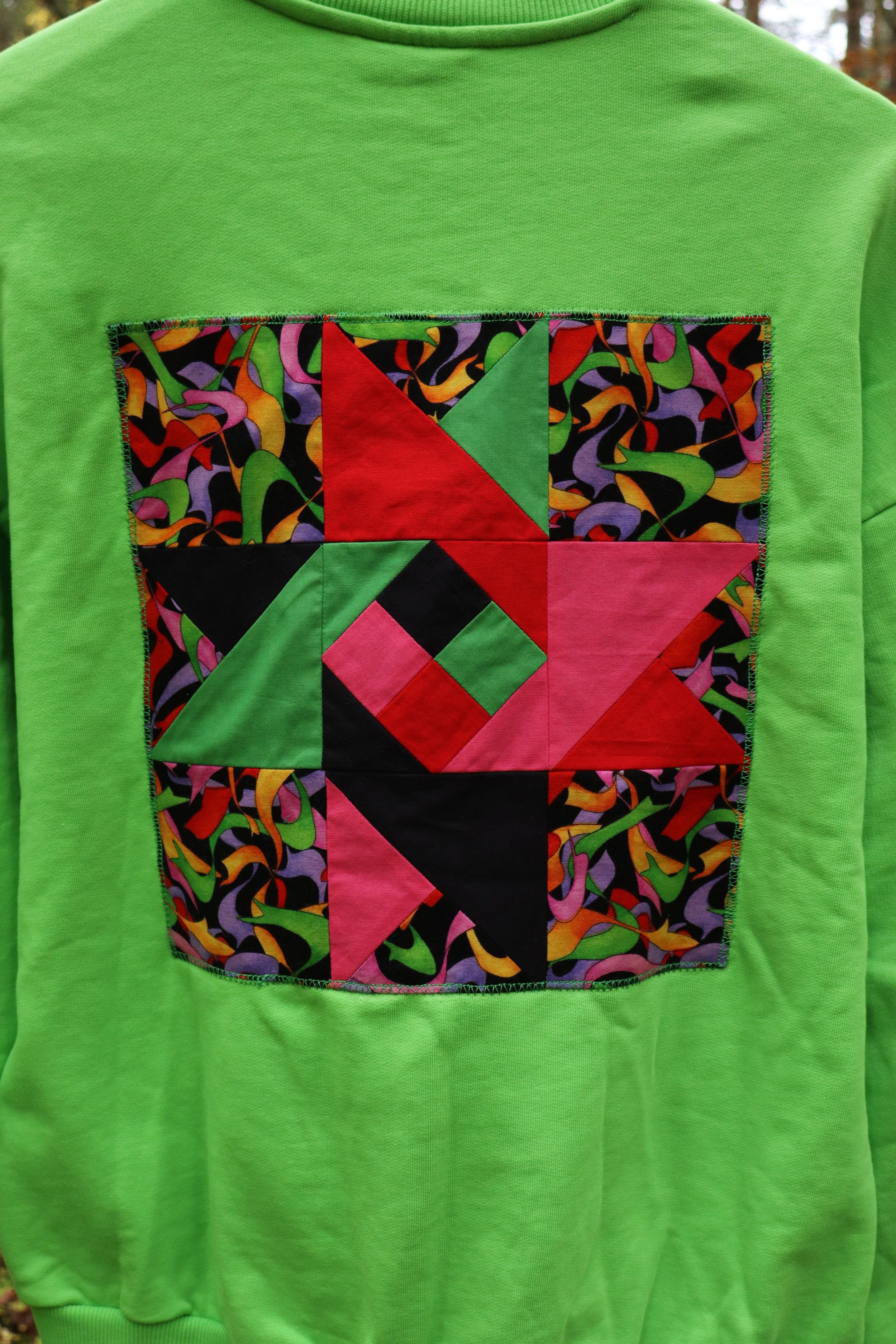Wheel_of_Lime_Sweater04.JPG