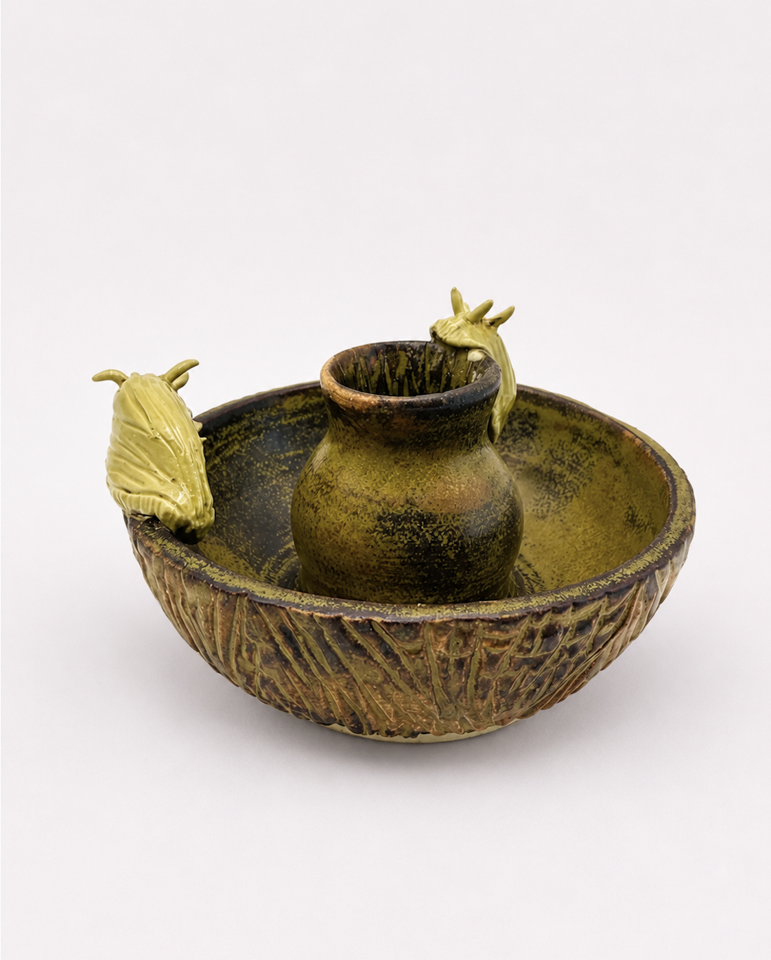 slug candle holder.png