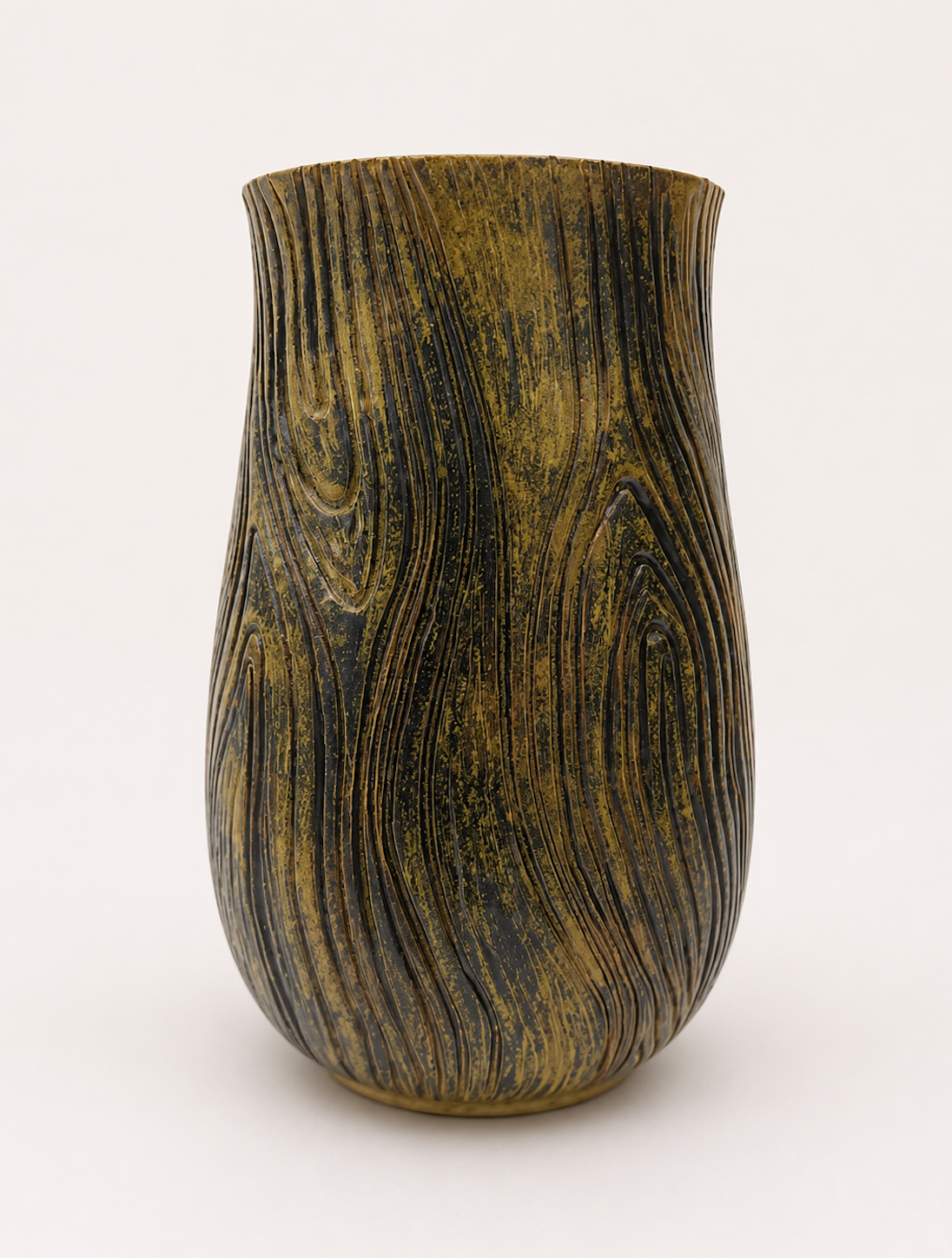 banana slug vase 2.png