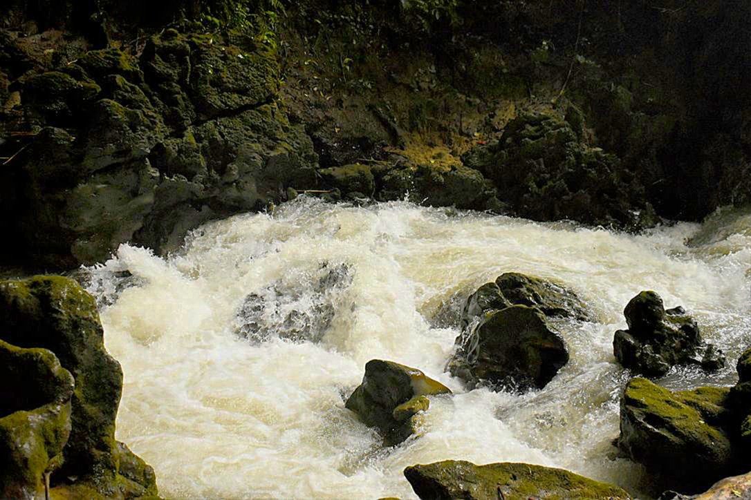 Photo.Guatemala.Cave.1.JPG