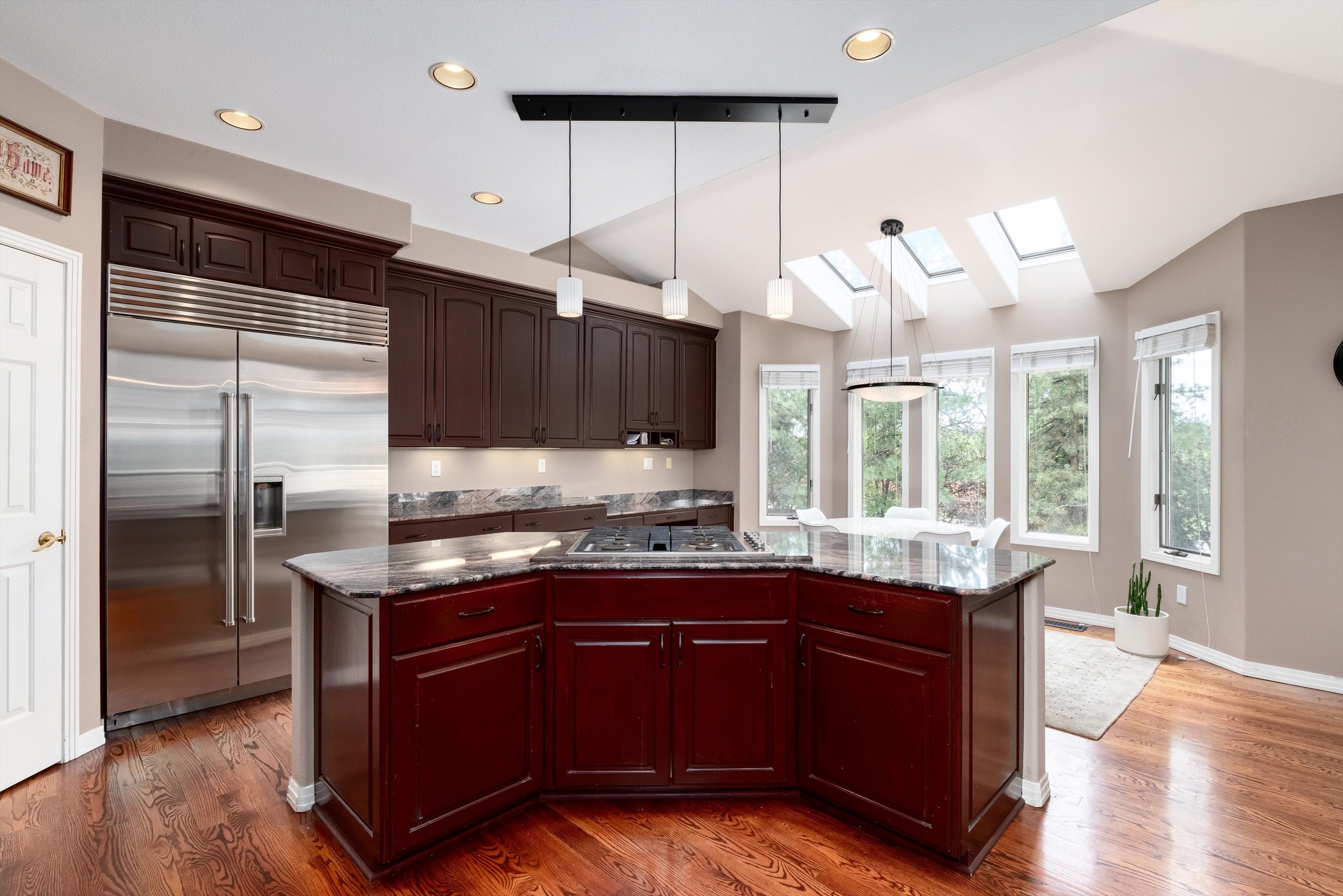 21-Kitchen.jpg