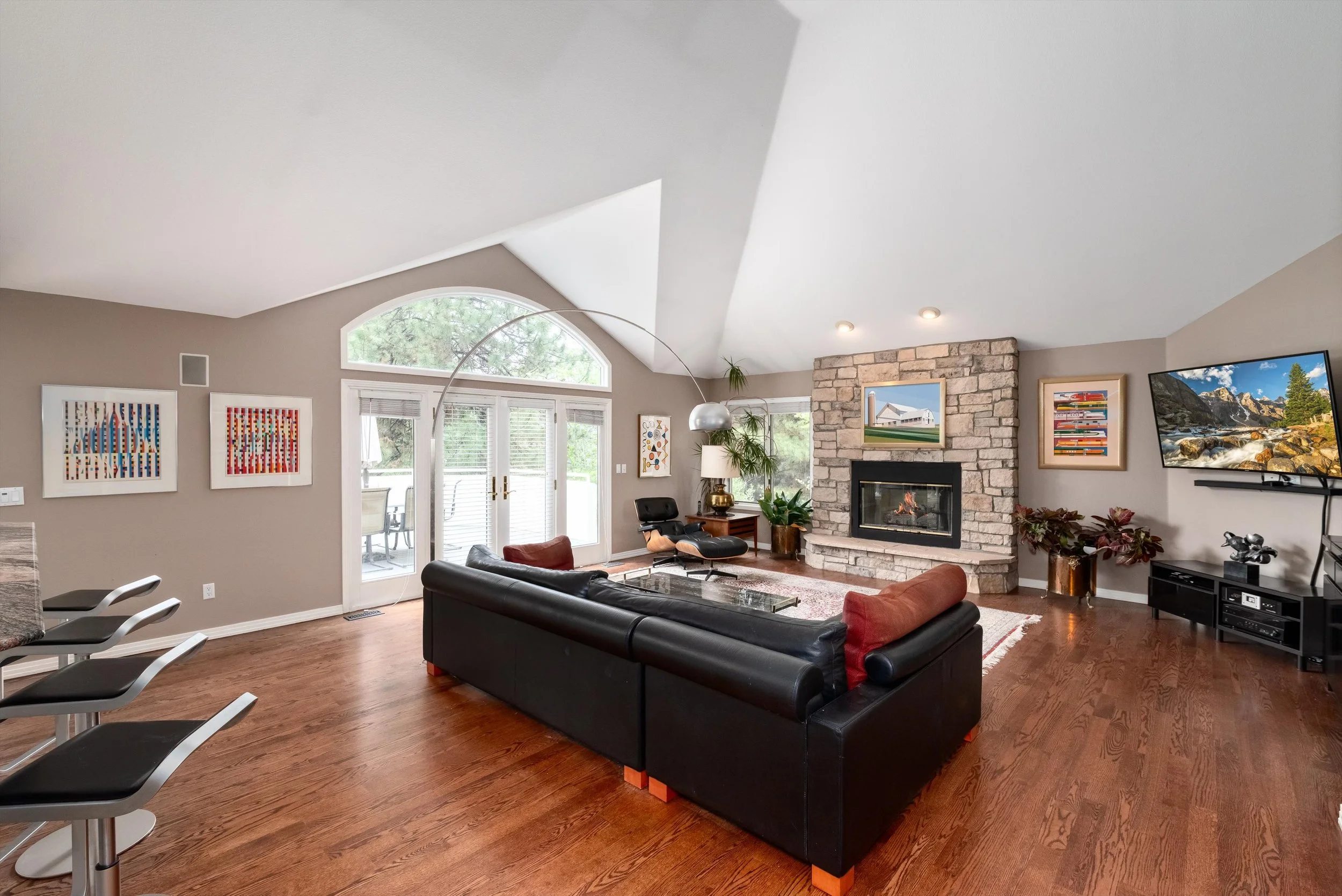 31-Family Room.jpg