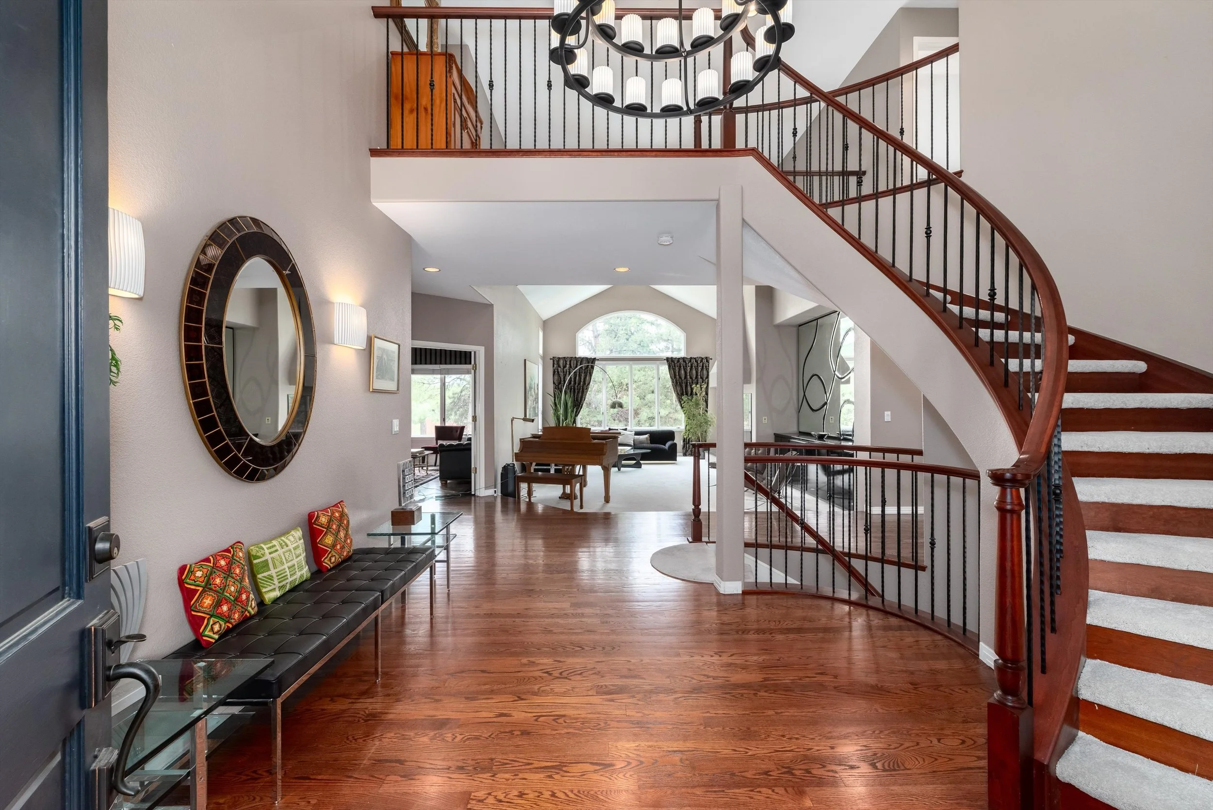 08-Foyer.jpg