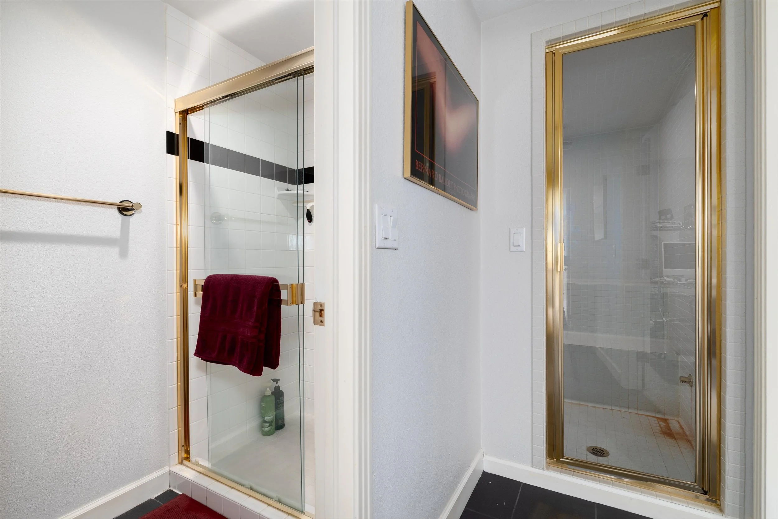 73-5th Bathroom.jpg