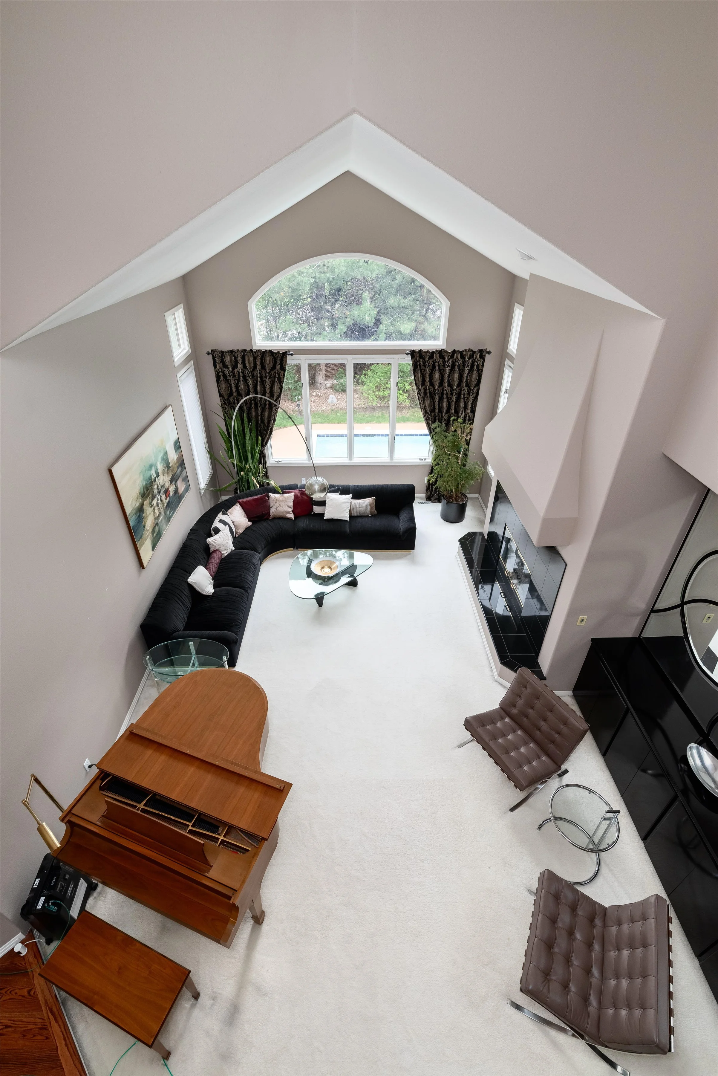 49-Living Room.jpg