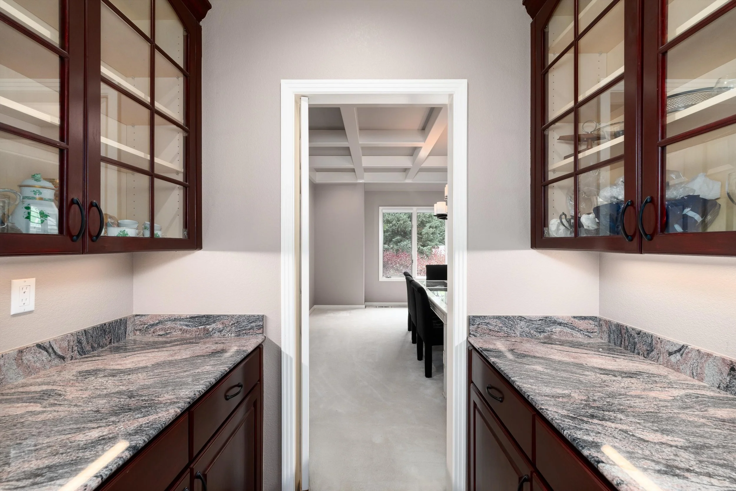 19-Pantry.jpg