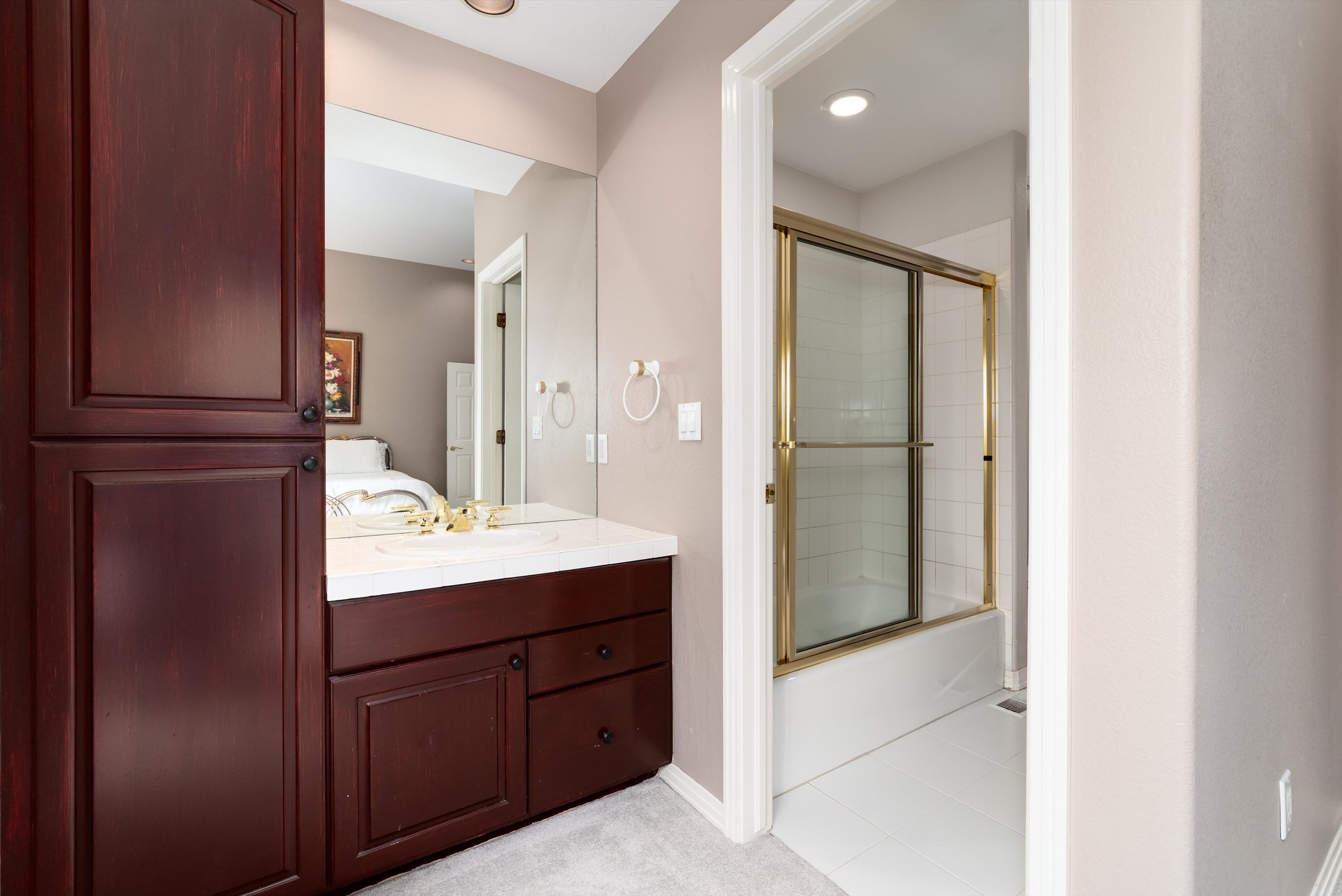 58-4th Bathroom.jpg