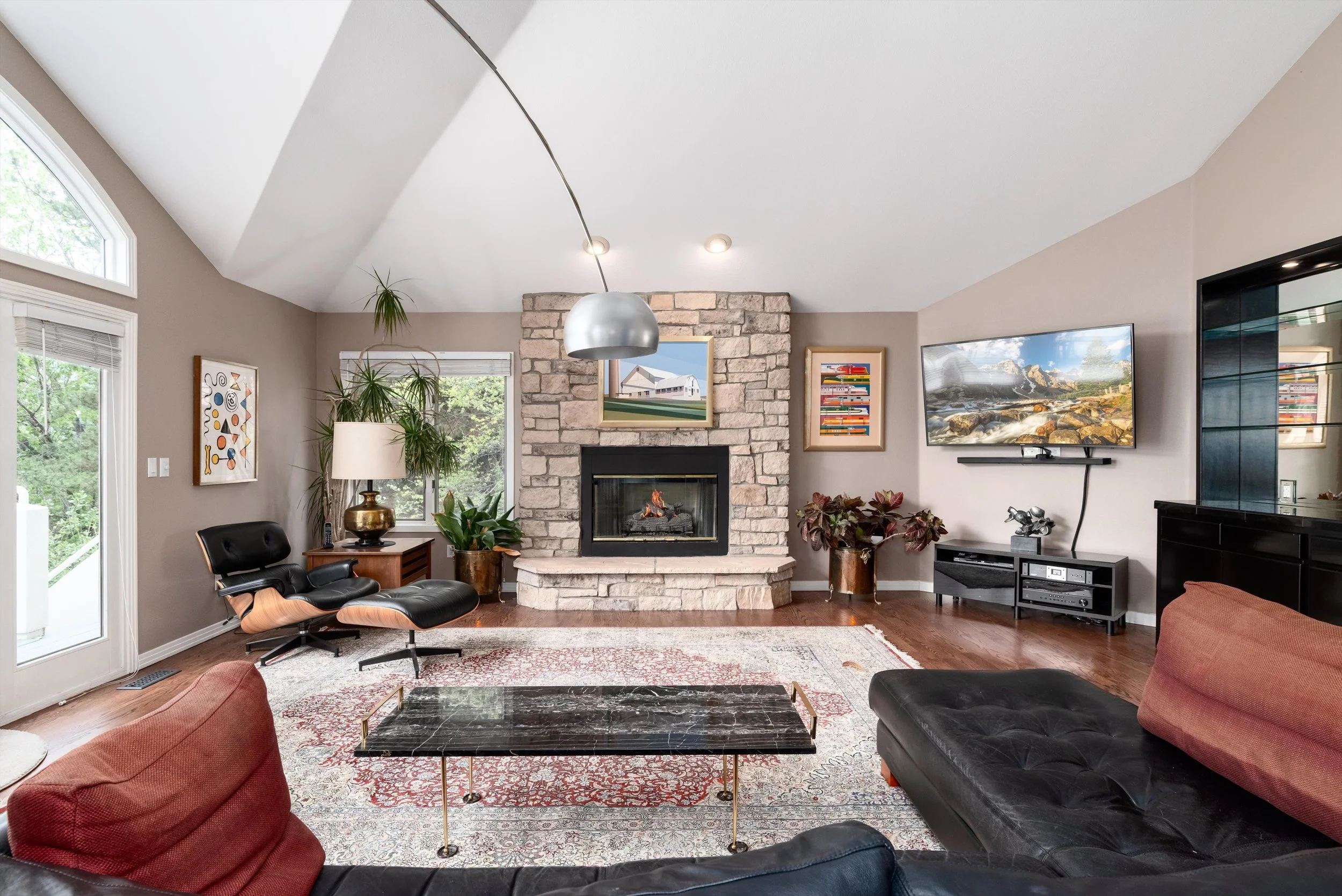 33-Family Room.jpg