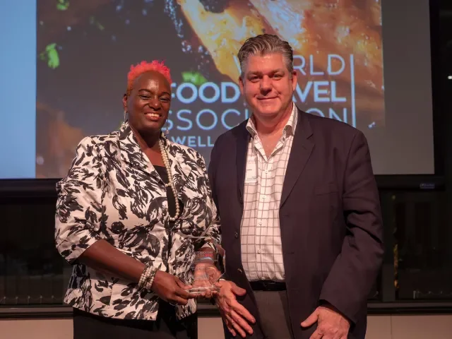  Janet and Erik Wolf of WFTA with Food Trekking award  